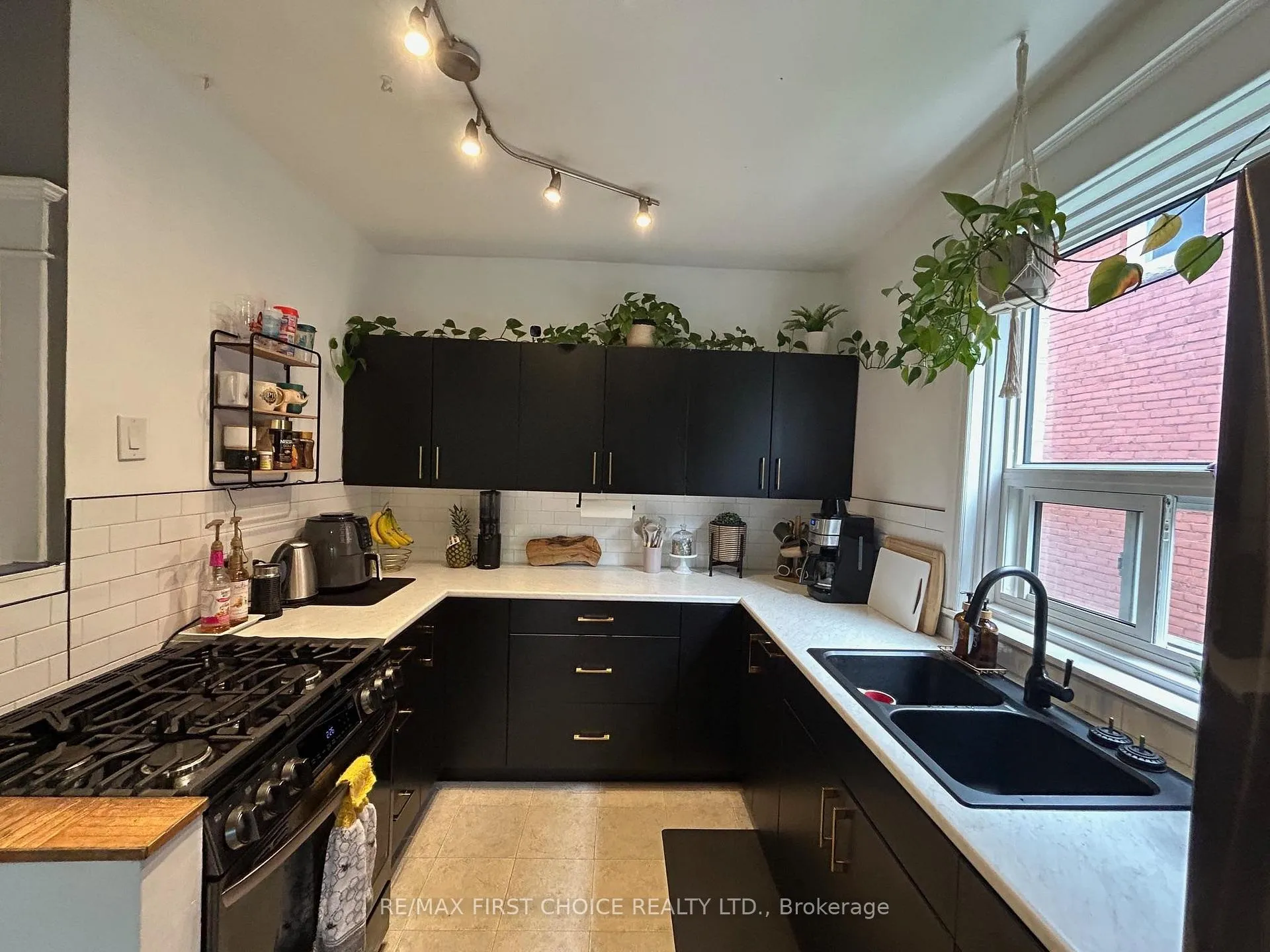 Photo 11 of 275 Argyle Street, Thunder Bay, Court / Cumberland — HOMEH