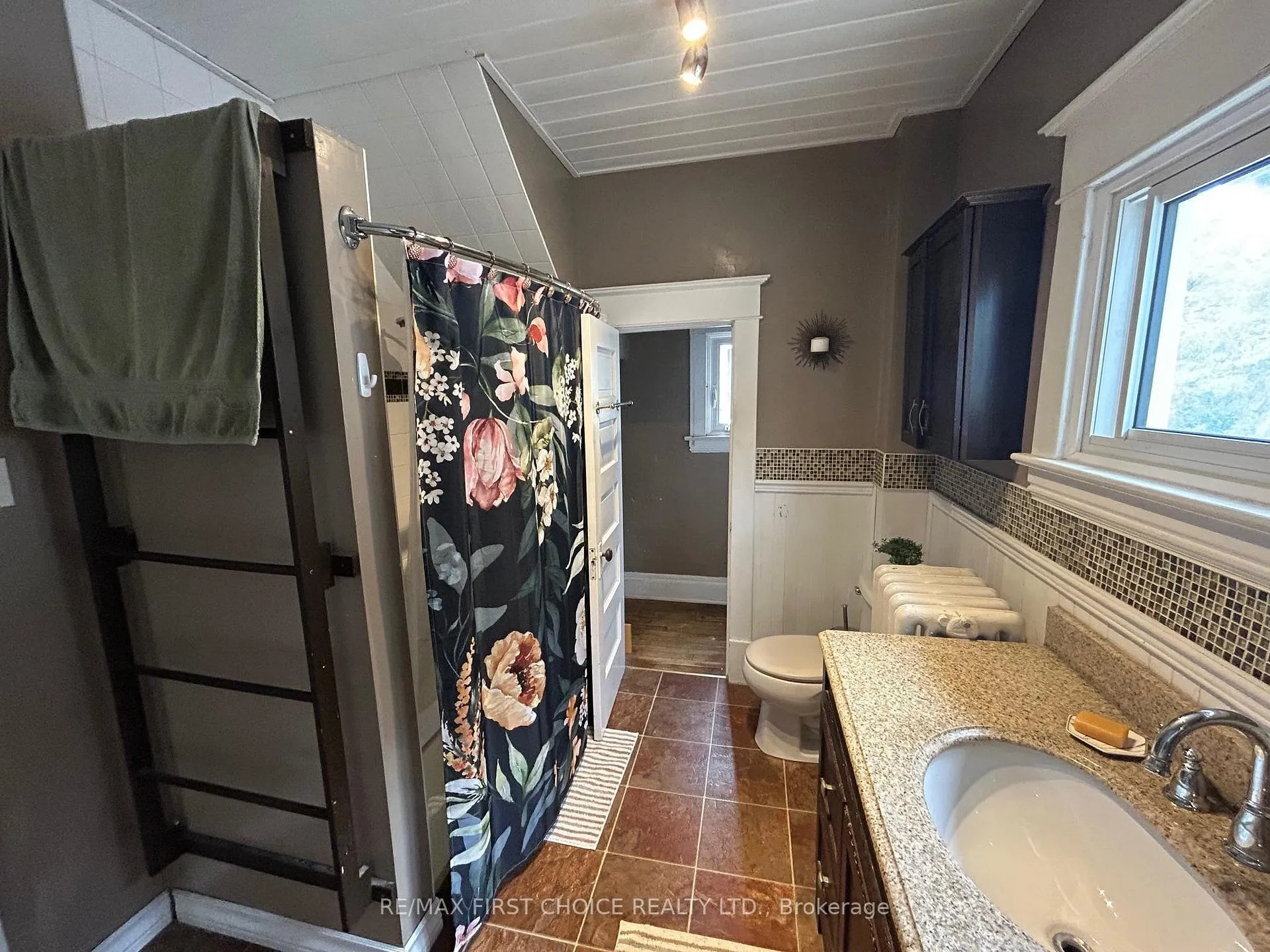 Photo 15 of 275 Argyle Street, Thunder Bay, Court / Cumberland — HOMEH