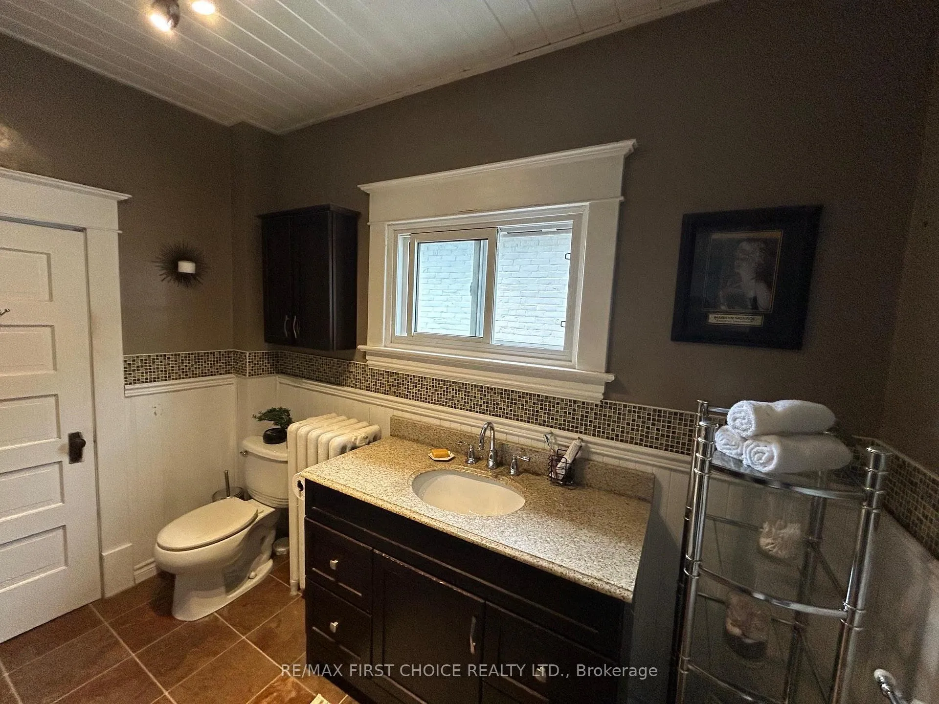 Photo 16 of 275 Argyle Street, Thunder Bay, Court / Cumberland — HOMEH