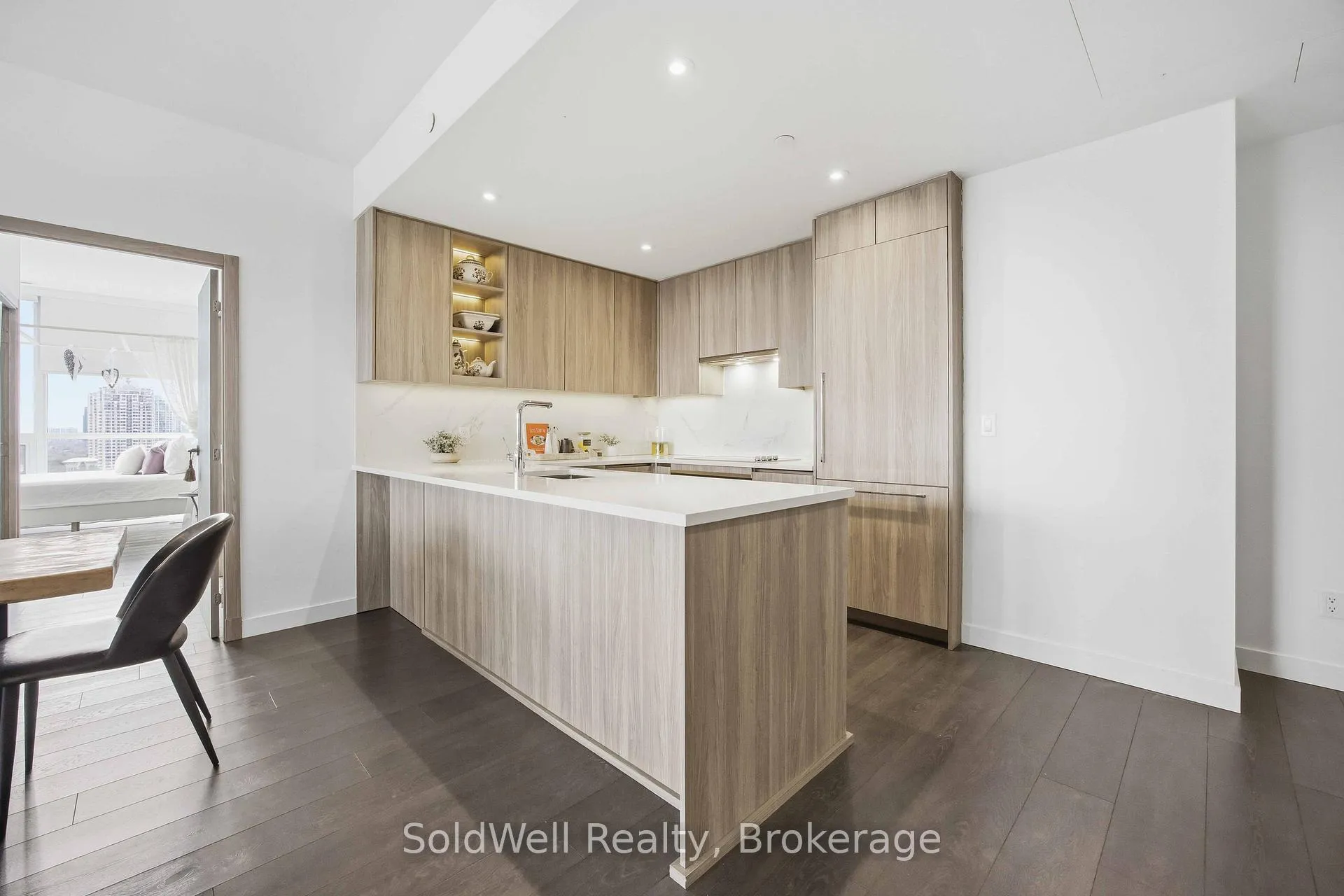 Photo 8 of Unit 2103, 25 Mcmahon Drive, North York, Bayview Village — HOMEH