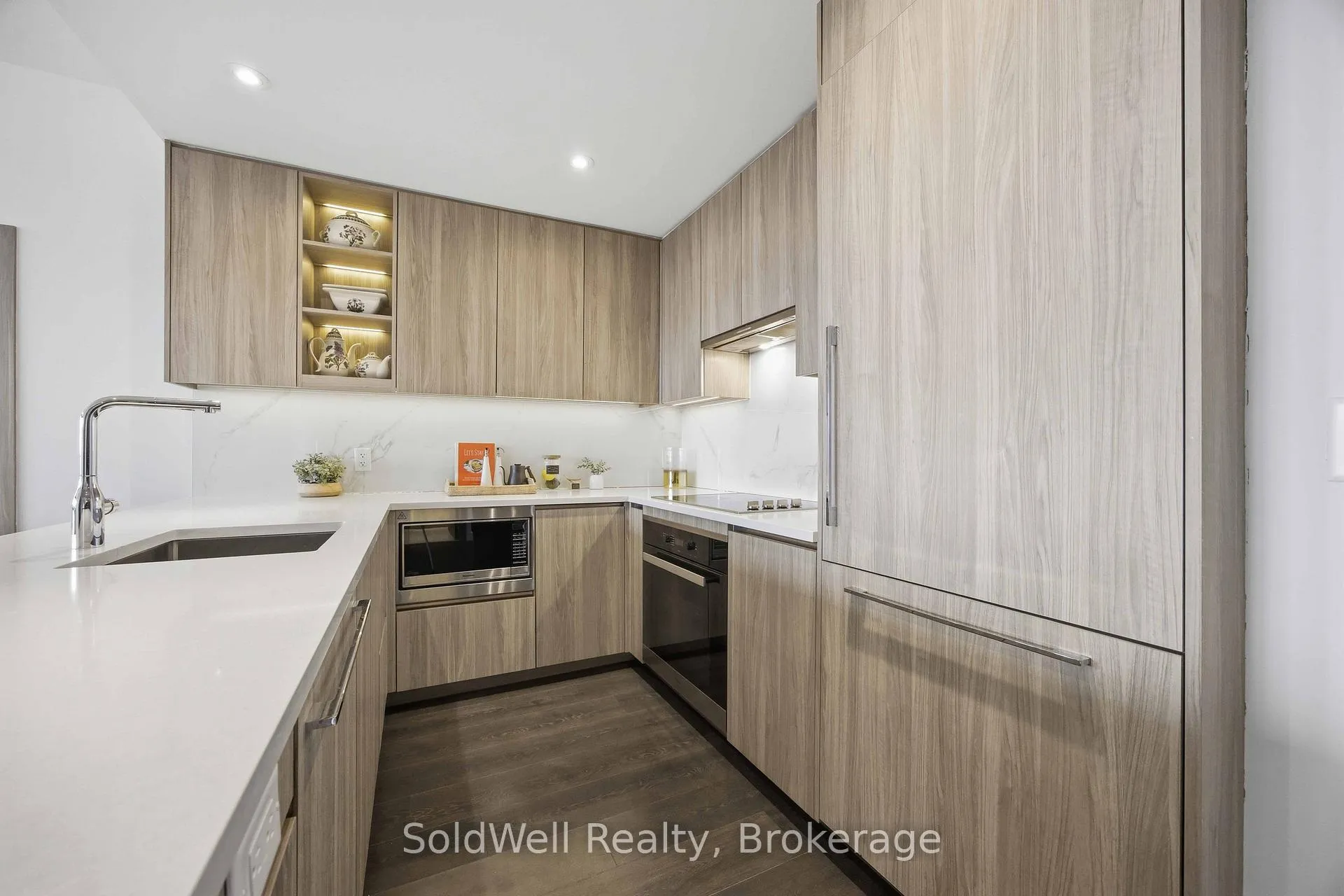 Photo 11 of Unit 2103, 25 Mcmahon Drive, North York, Bayview Village — HOMEH