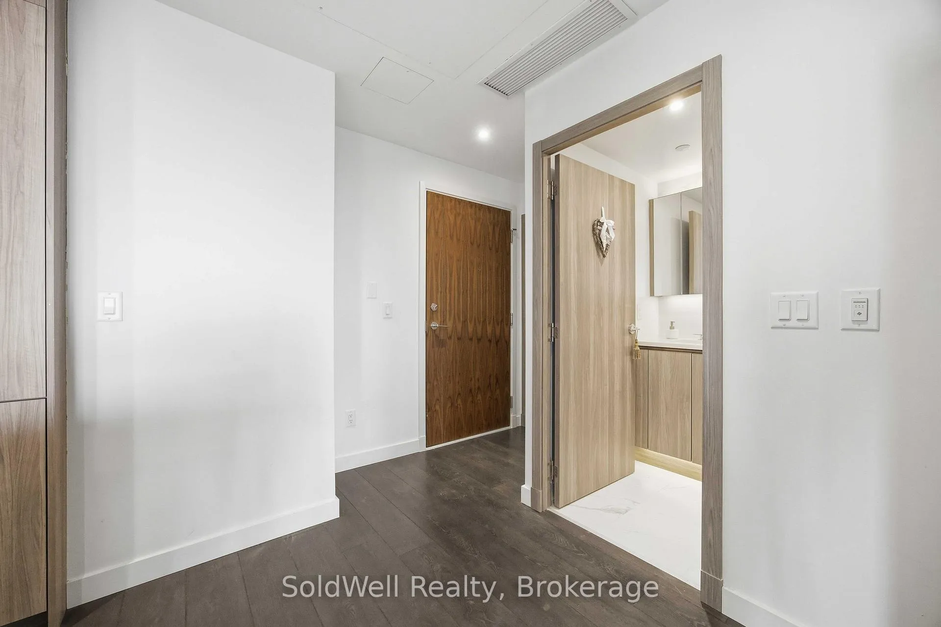 Photo 29 of Unit 2103, 25 Mcmahon Drive, North York, Bayview Village — HOMEH