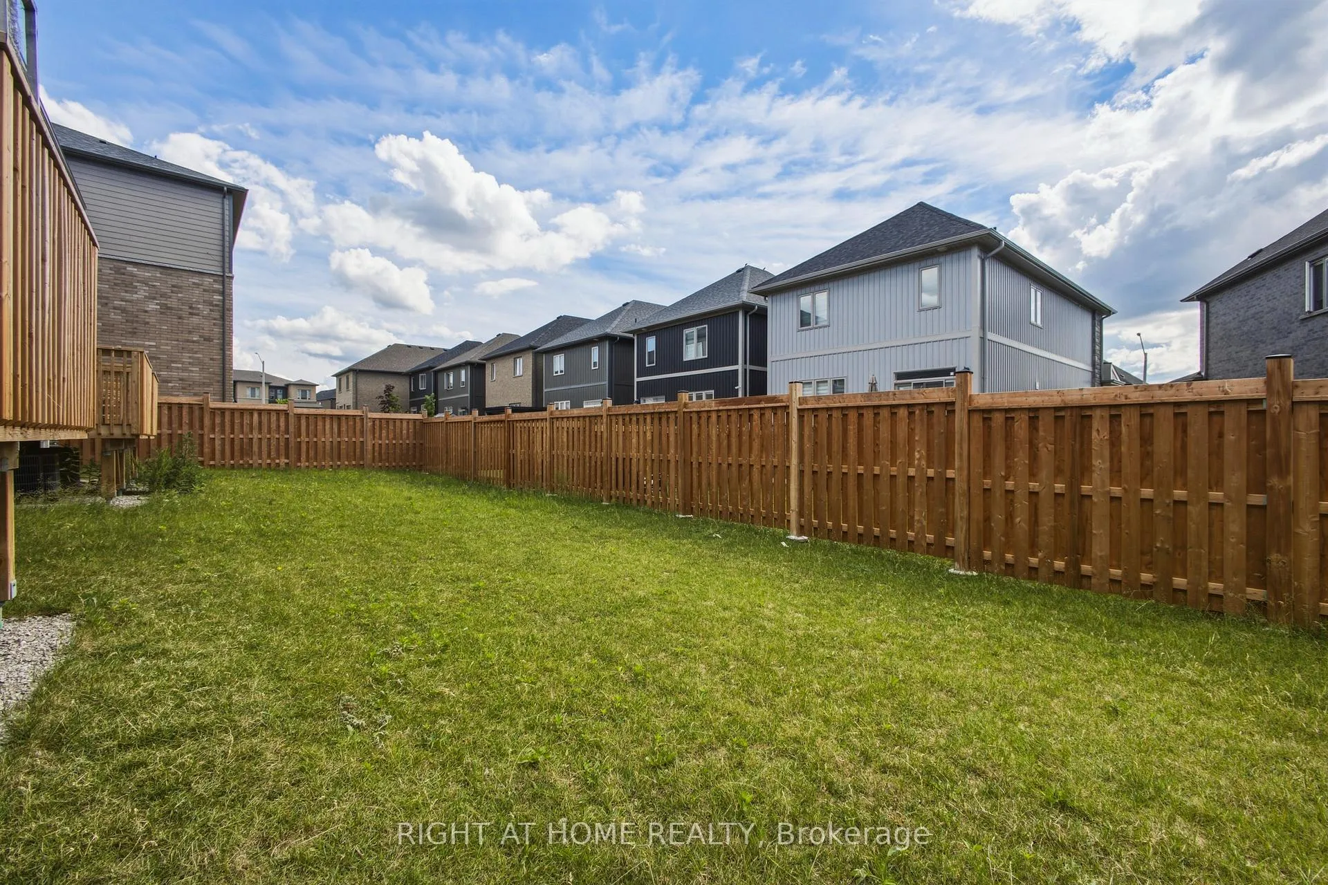 Photo 25 of 15 Hay Lane, Barrie, Rural Barrie Southeast — HOMEH