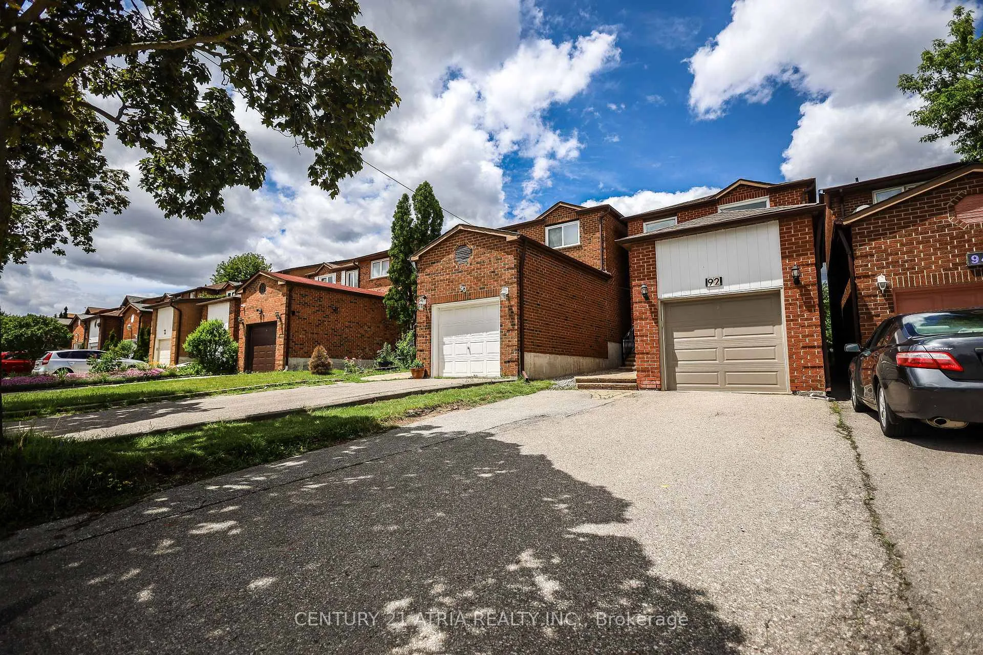 Photo 2 of 92 Rejane Crescent, Vaughan, Crestwood-Springfarm-Yorkhill — HOMEH