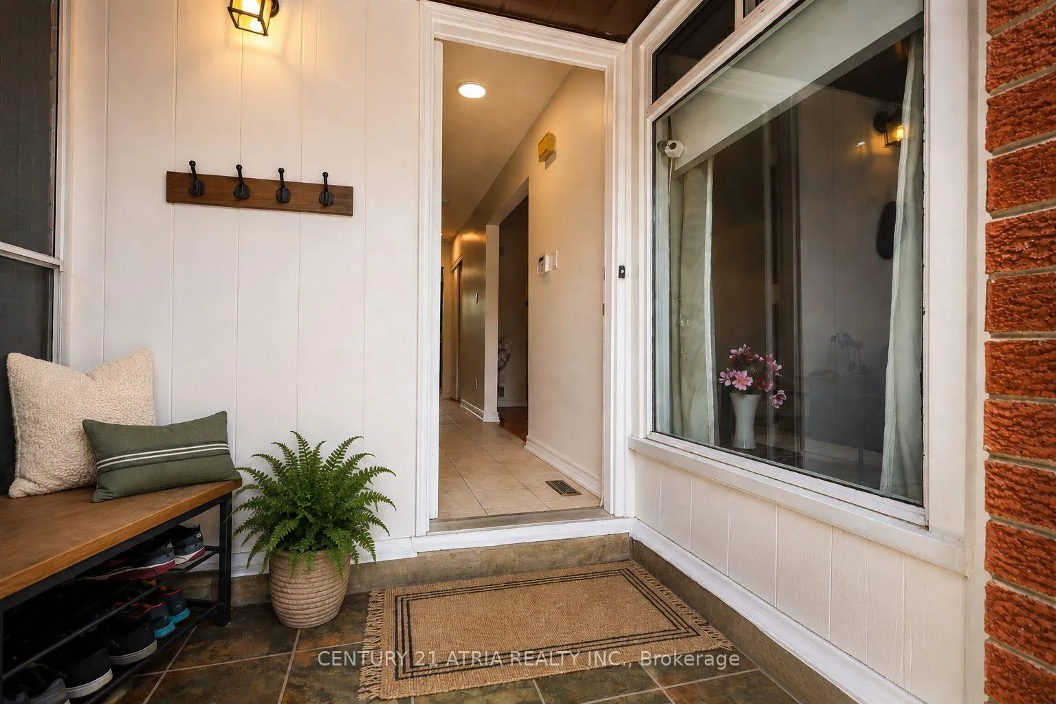 Photo 5 of 92 Rejane Crescent, Vaughan, Crestwood-Springfarm-Yorkhill — HOMEH
