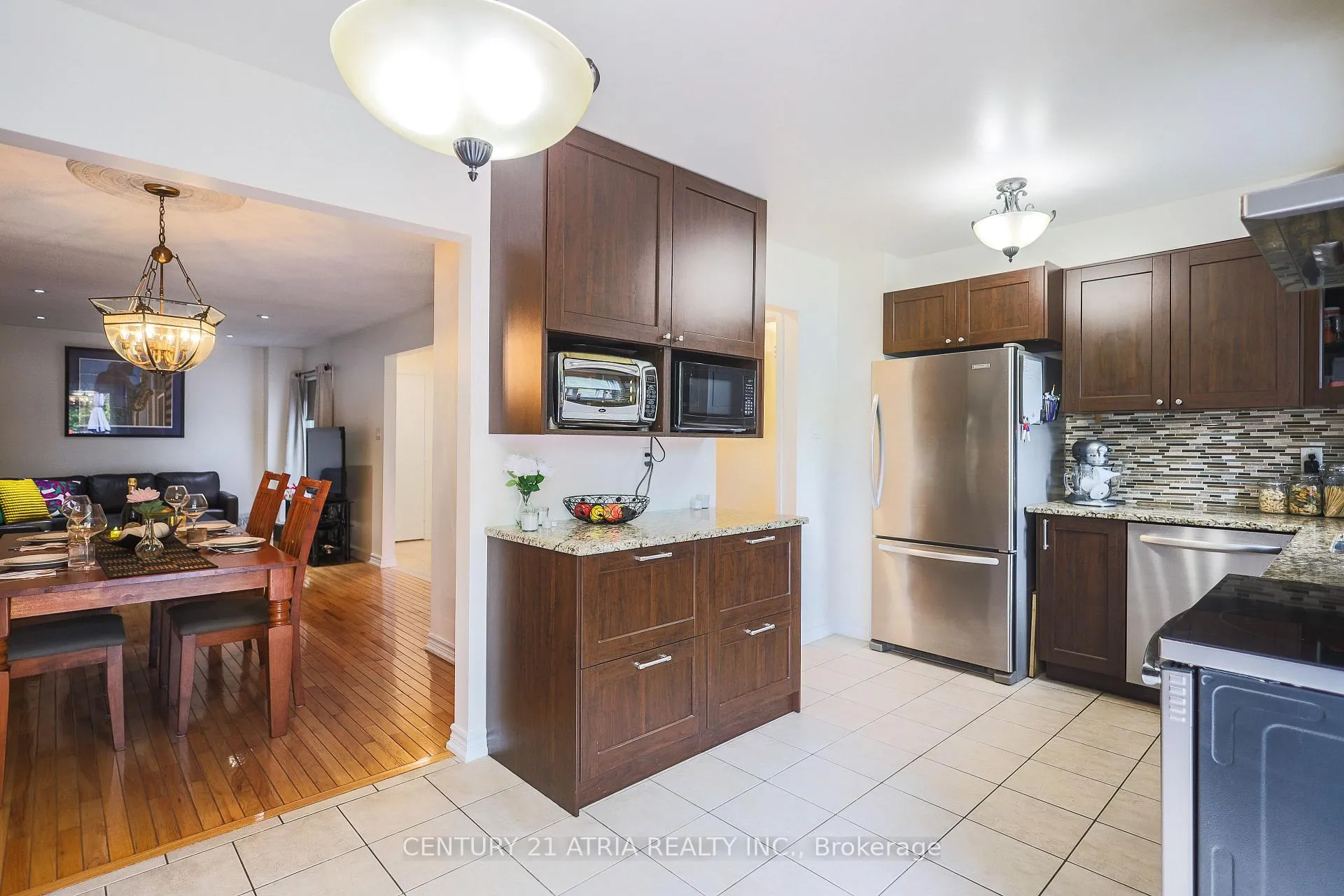 Photo 11 of 92 Rejane Crescent, Vaughan, Crestwood-Springfarm-Yorkhill — HOMEH