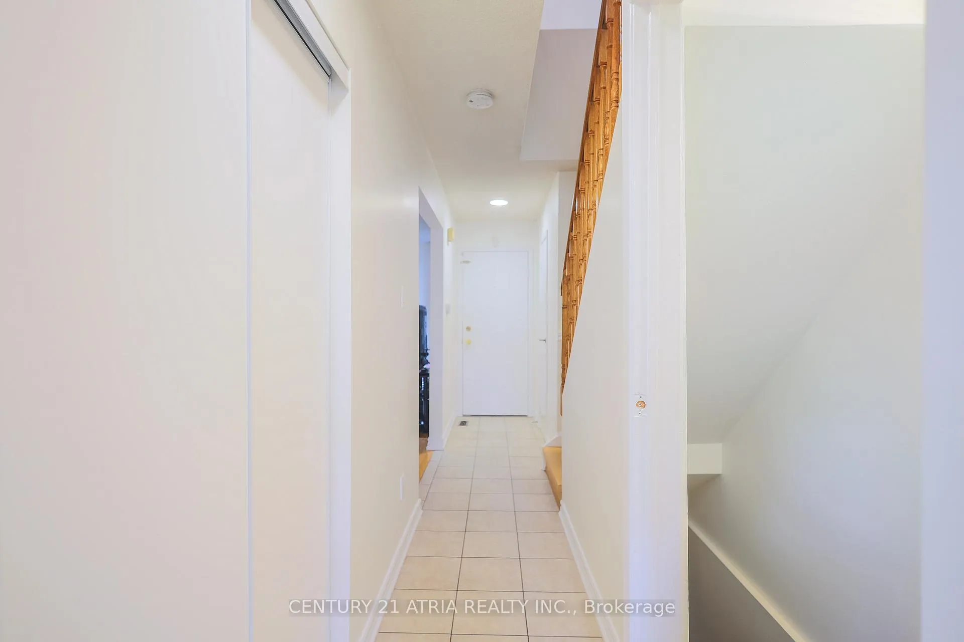 Photo 14 of 92 Rejane Crescent, Vaughan, Crestwood-Springfarm-Yorkhill — HOMEH