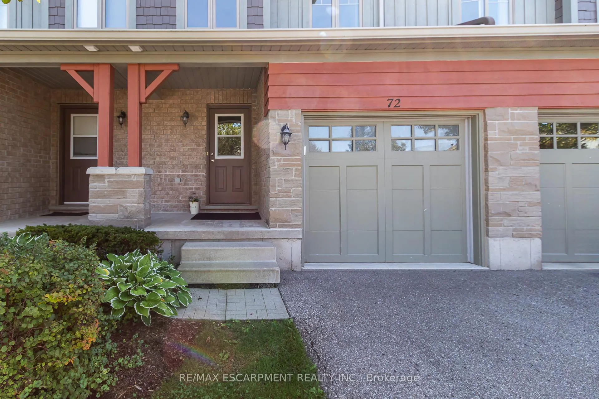 Photo 3 of 72 Silver Glen Boulevard, Collingwood — HOMEH