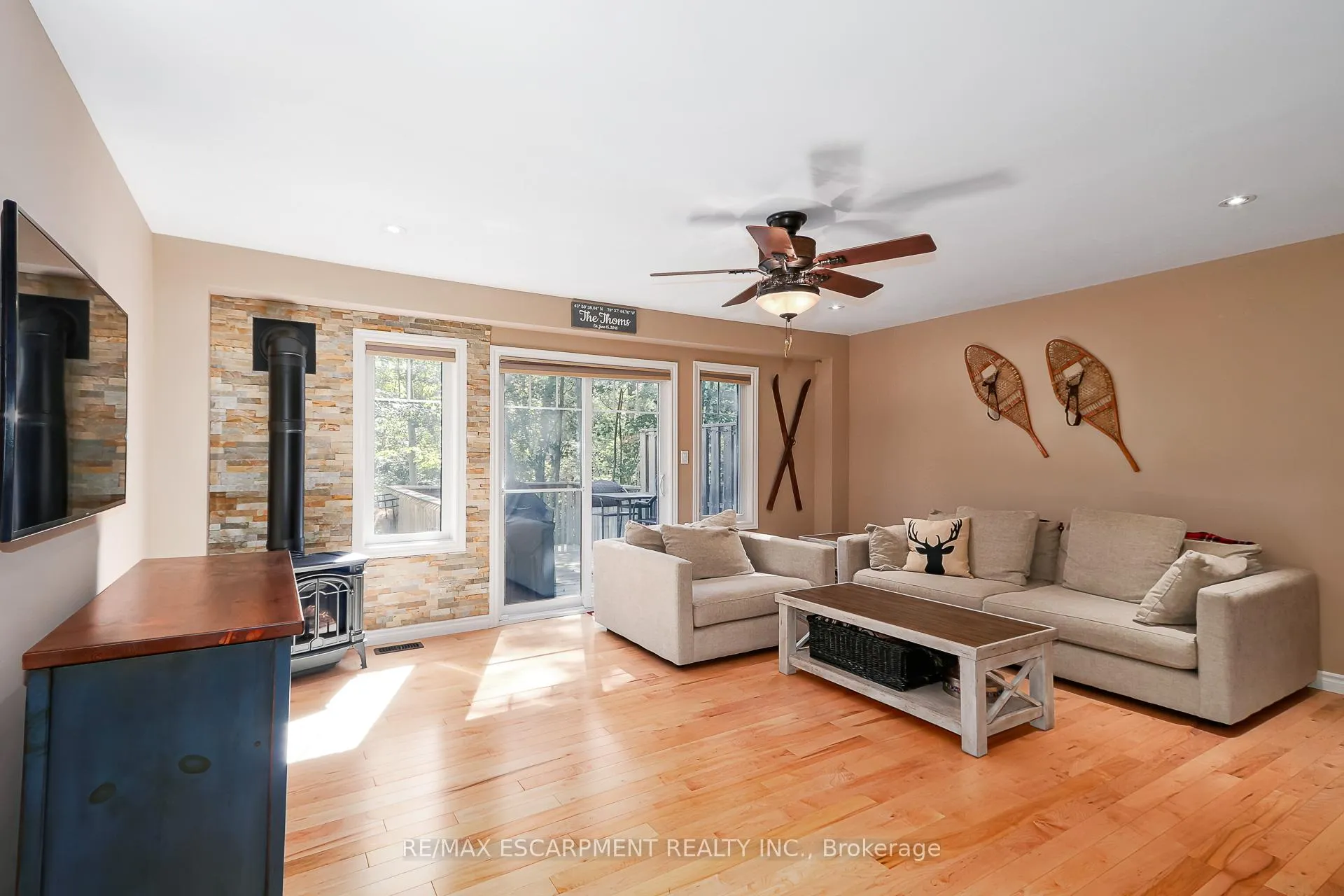 Photo 10 of 72 Silver Glen Boulevard, Collingwood — HOMEH