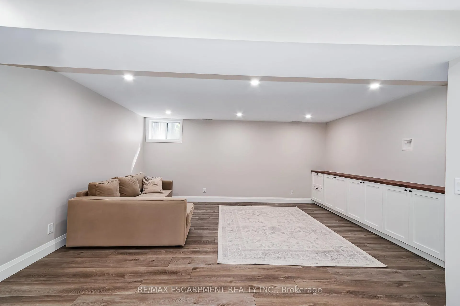 Photo 24 of 72 Silver Glen Boulevard, Collingwood — HOMEH