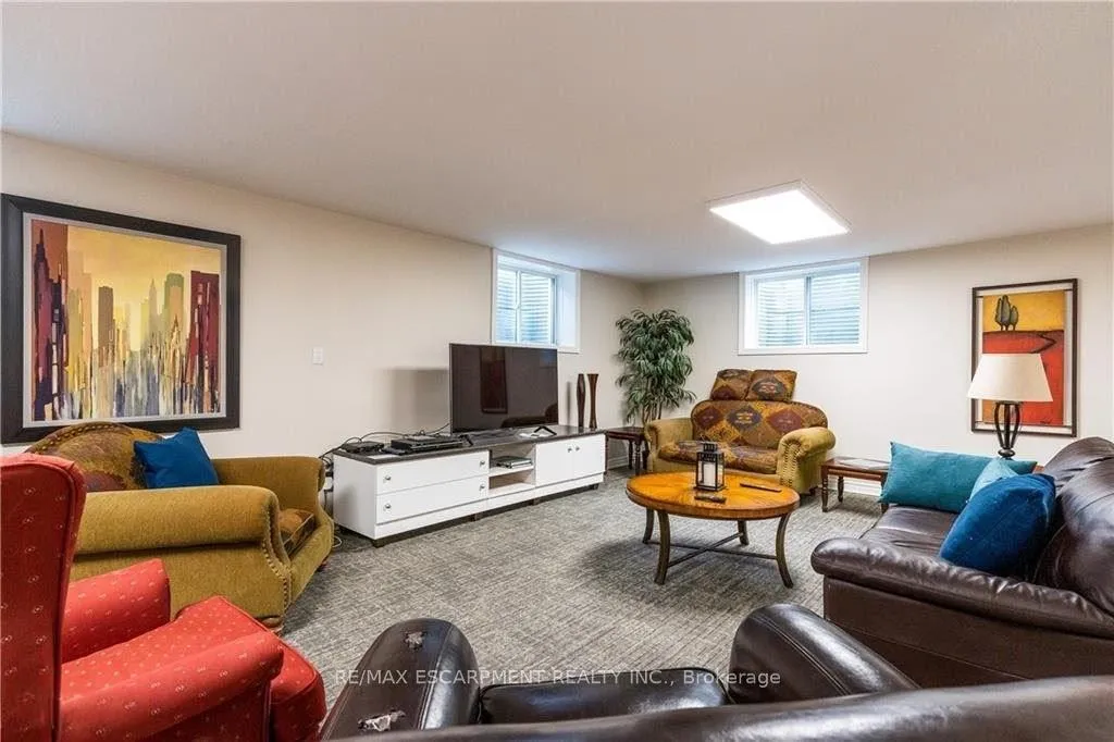 Photo 36 of 72 Silver Glen Boulevard, Collingwood — HOMEH