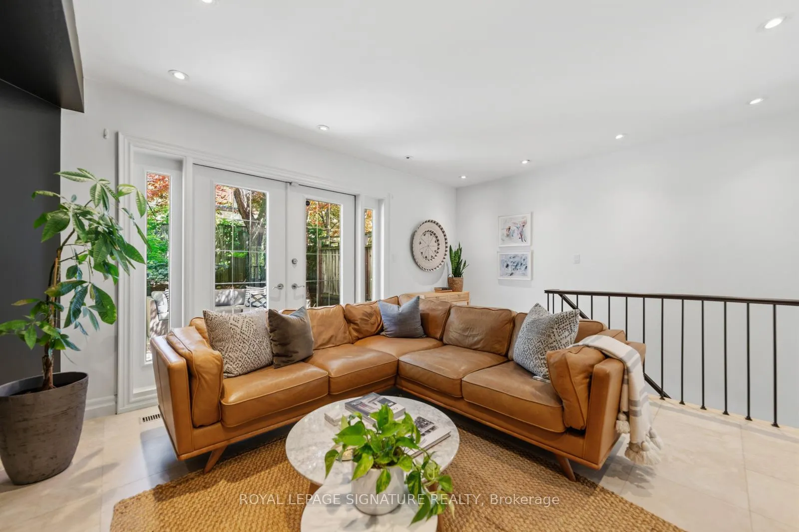 Photo 11 of 24 Hazel Avenue, Toronto, The Beaches — HOMEH
