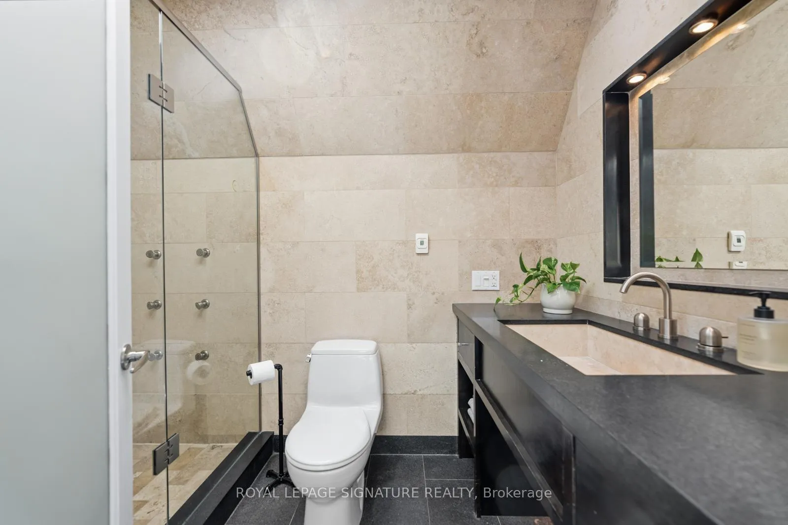 Photo 20 of 24 Hazel Avenue, Toronto, The Beaches — HOMEH