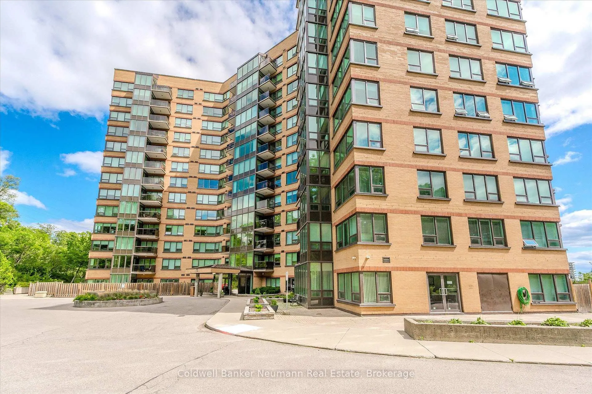 Photo 4 of Unit 1106, 237 King Street W, Cambridge, Preston North — HOMEH