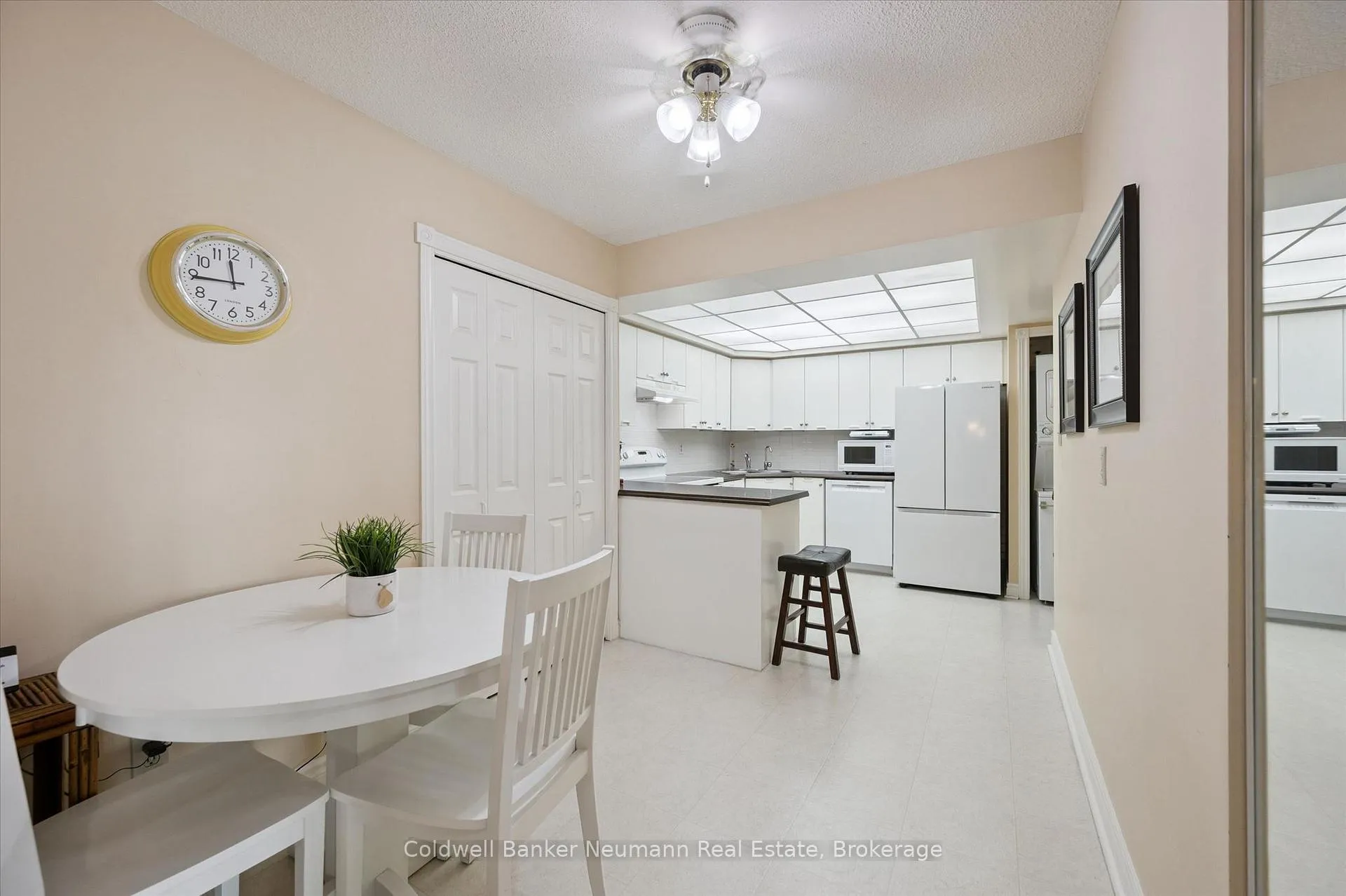 Photo 16 of Unit 1106, 237 King Street W, Cambridge, Preston North — HOMEH