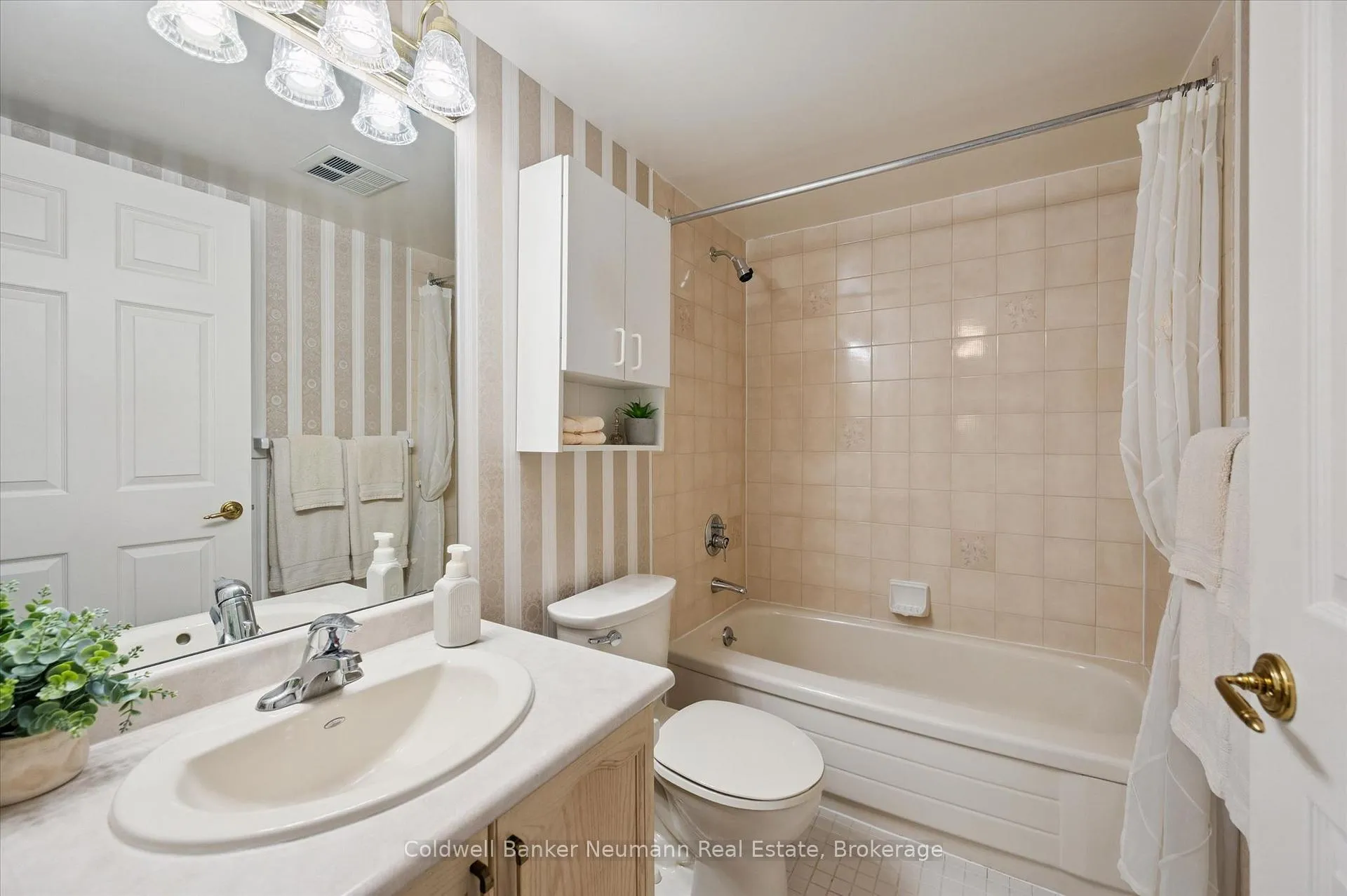 Photo 31 of Unit 1106, 237 King Street W, Cambridge, Preston North — HOMEH