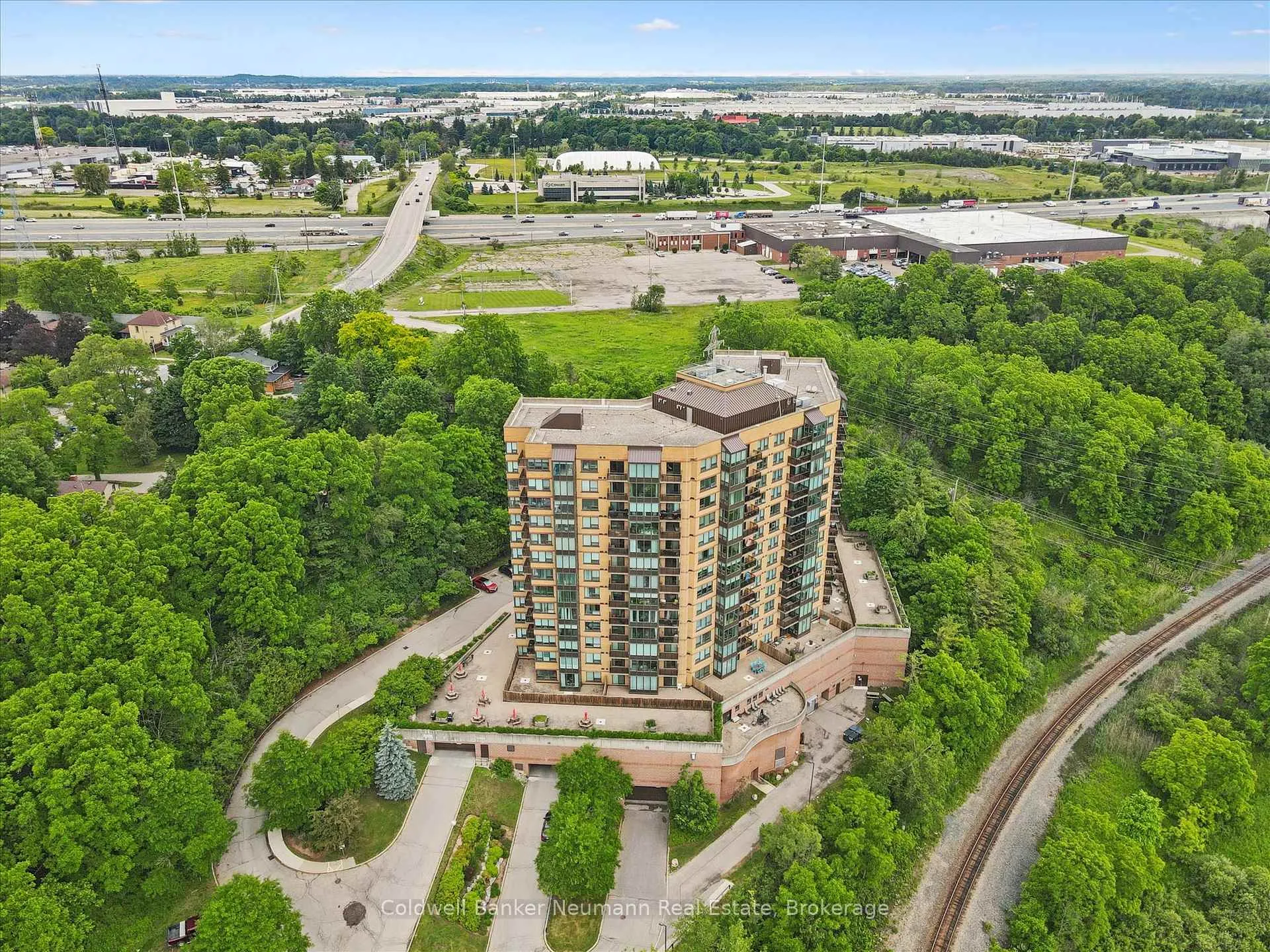 Photo 45 of Unit 1106, 237 King Street W, Cambridge, Preston North — HOMEH