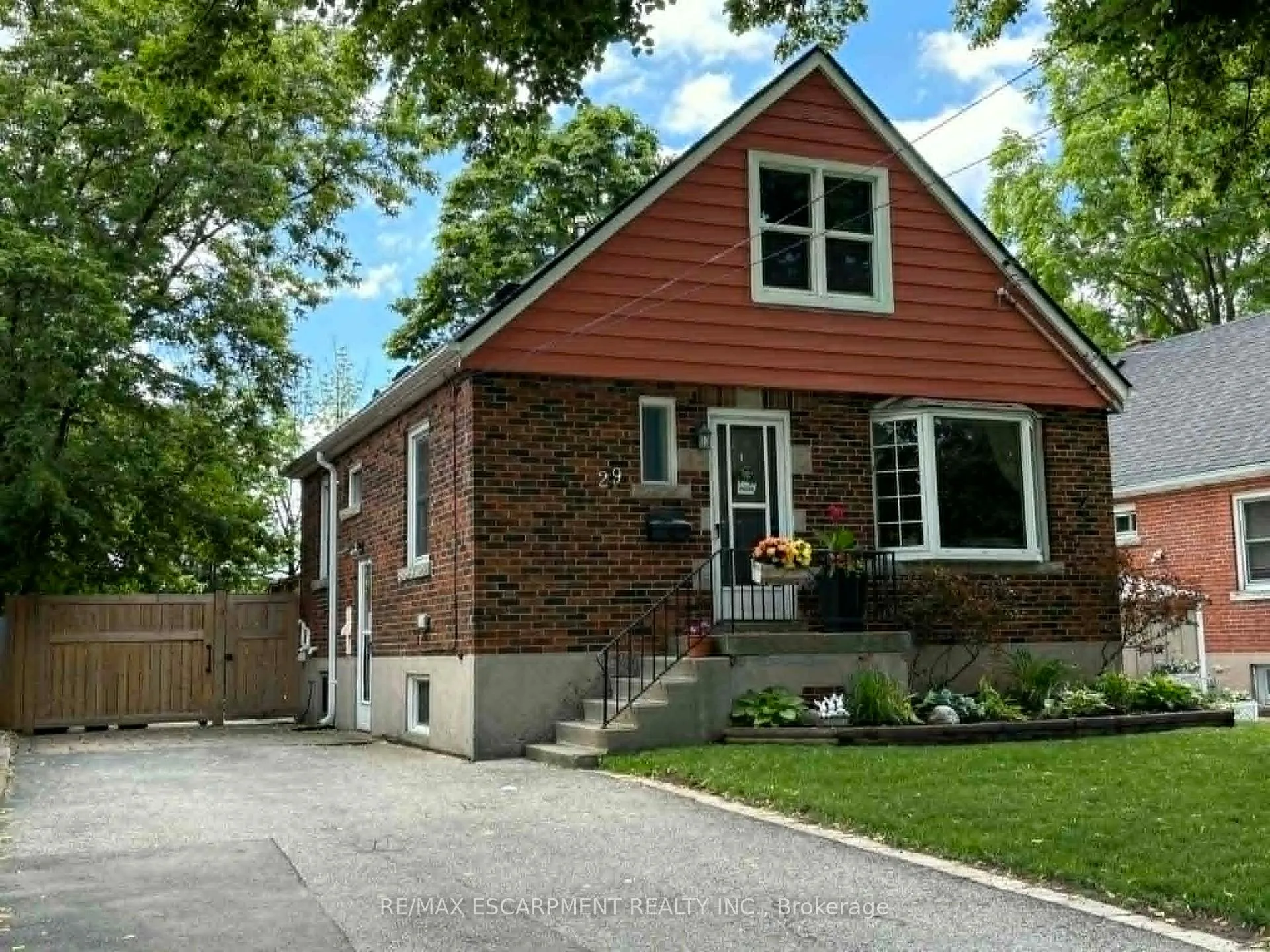 Front of Unit Lower, 29 East 41st Street