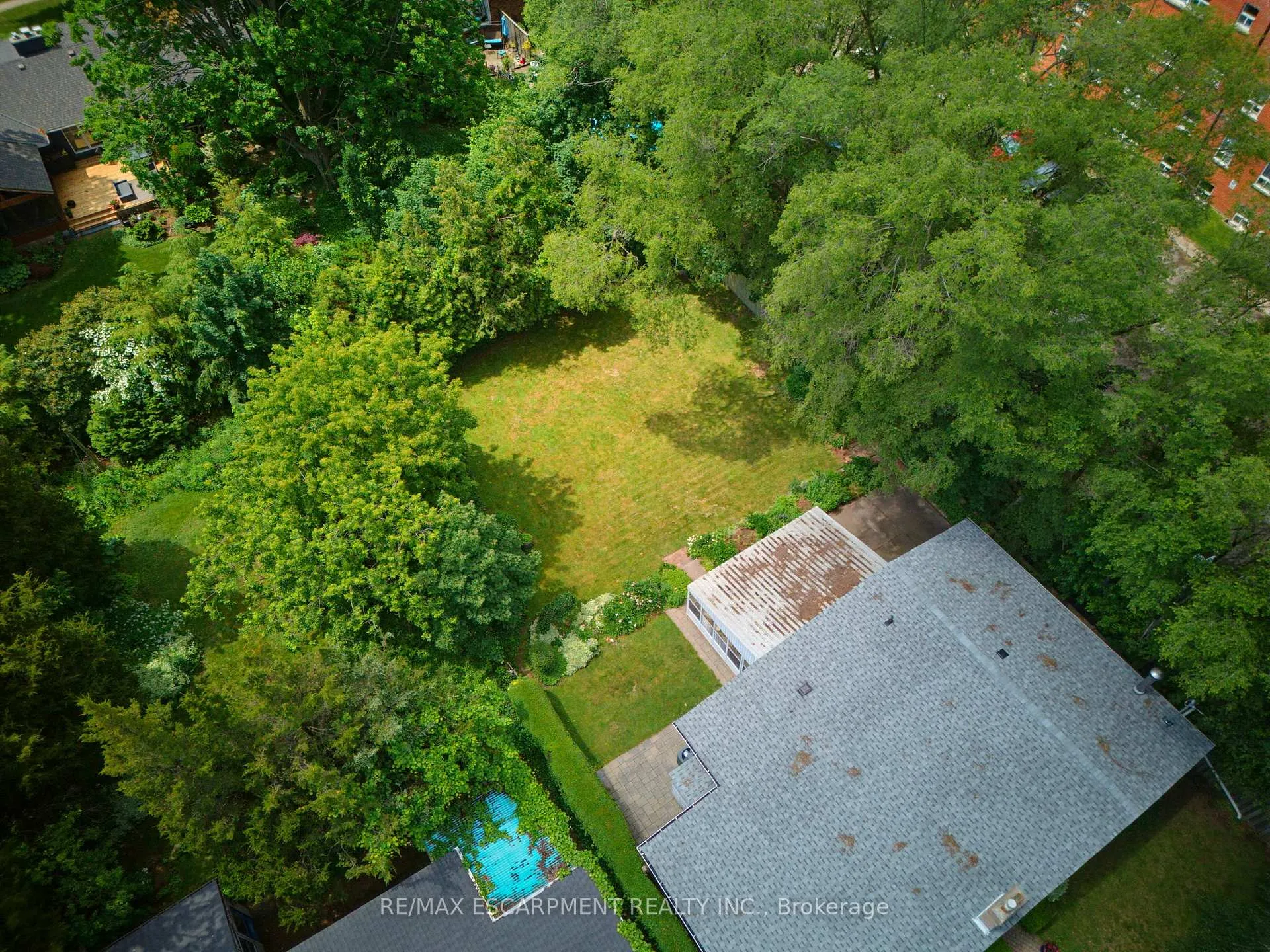 Photo 8 of 320 River Side Drive, Oakville, Central — HOMEH