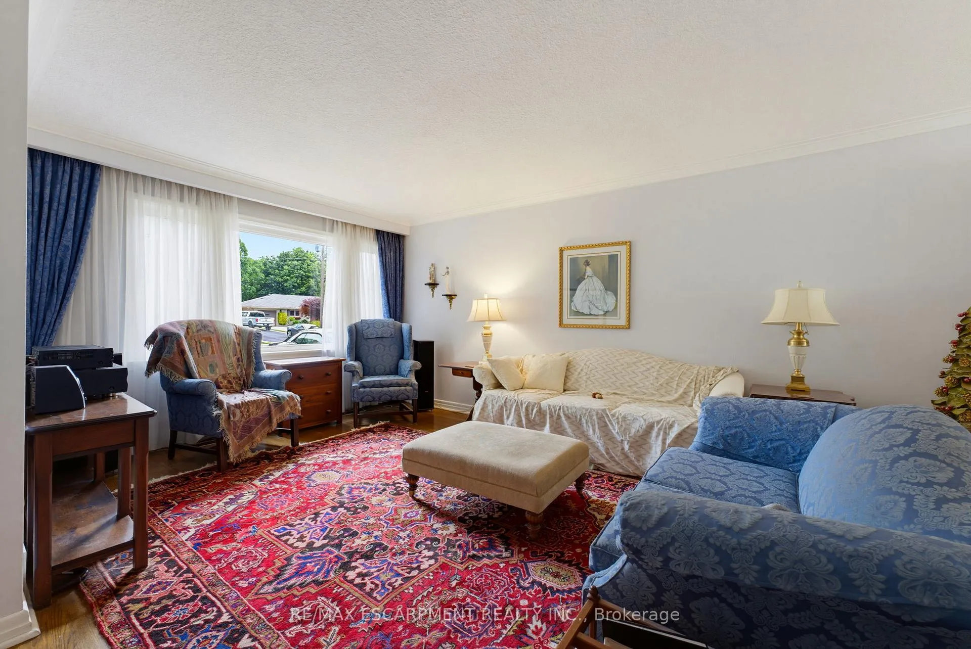 Photo 11 of 320 River Side Drive, Oakville, Central — HOMEH