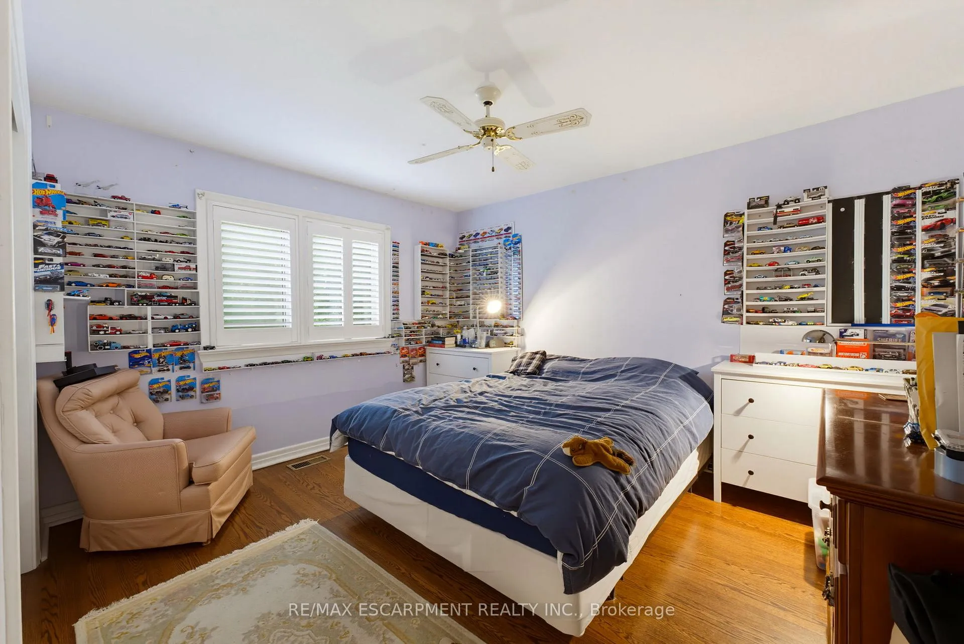 Photo 20 of 320 River Side Drive, Oakville, Central — HOMEH