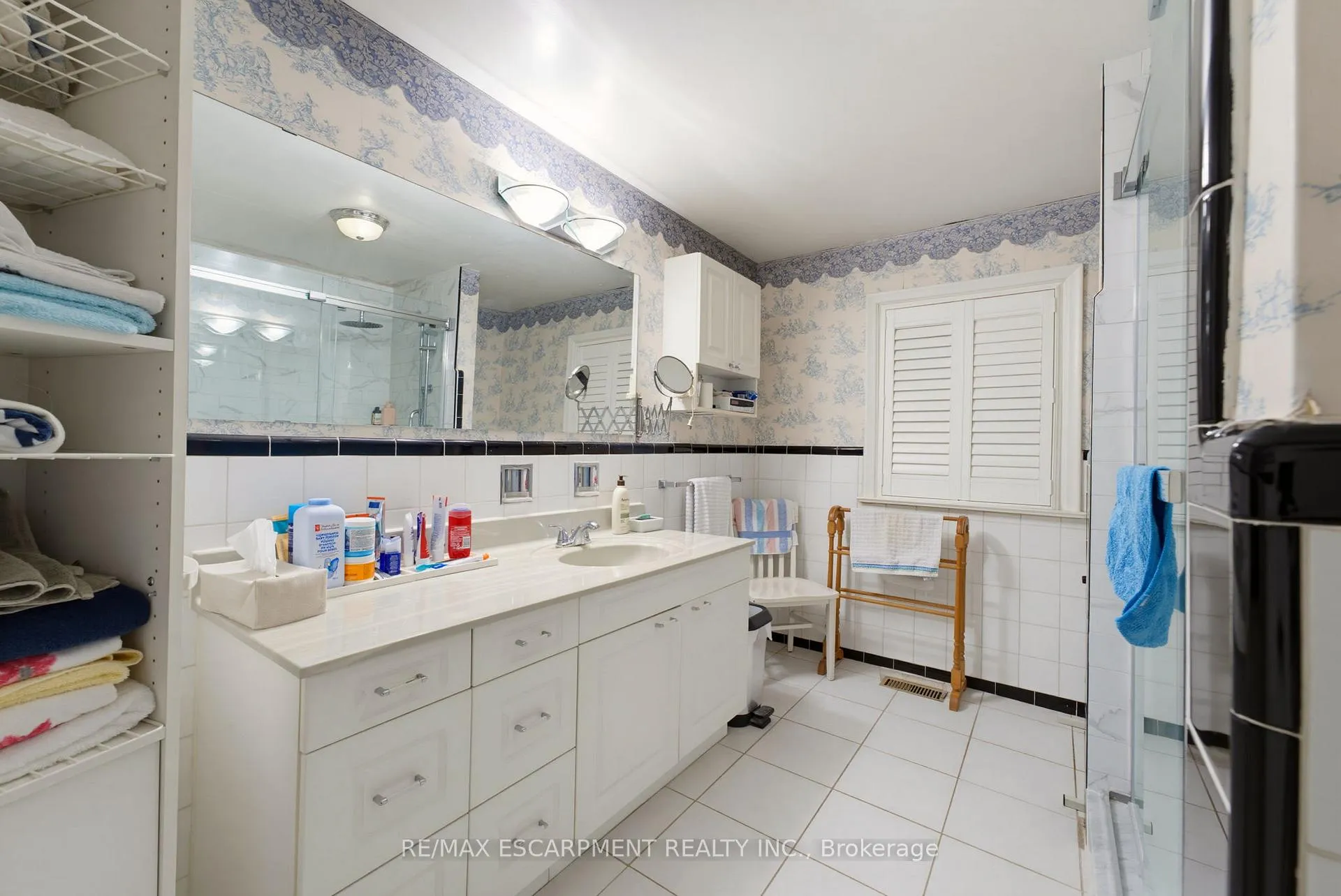 Photo 23 of 320 River Side Drive, Oakville, Central — HOMEH