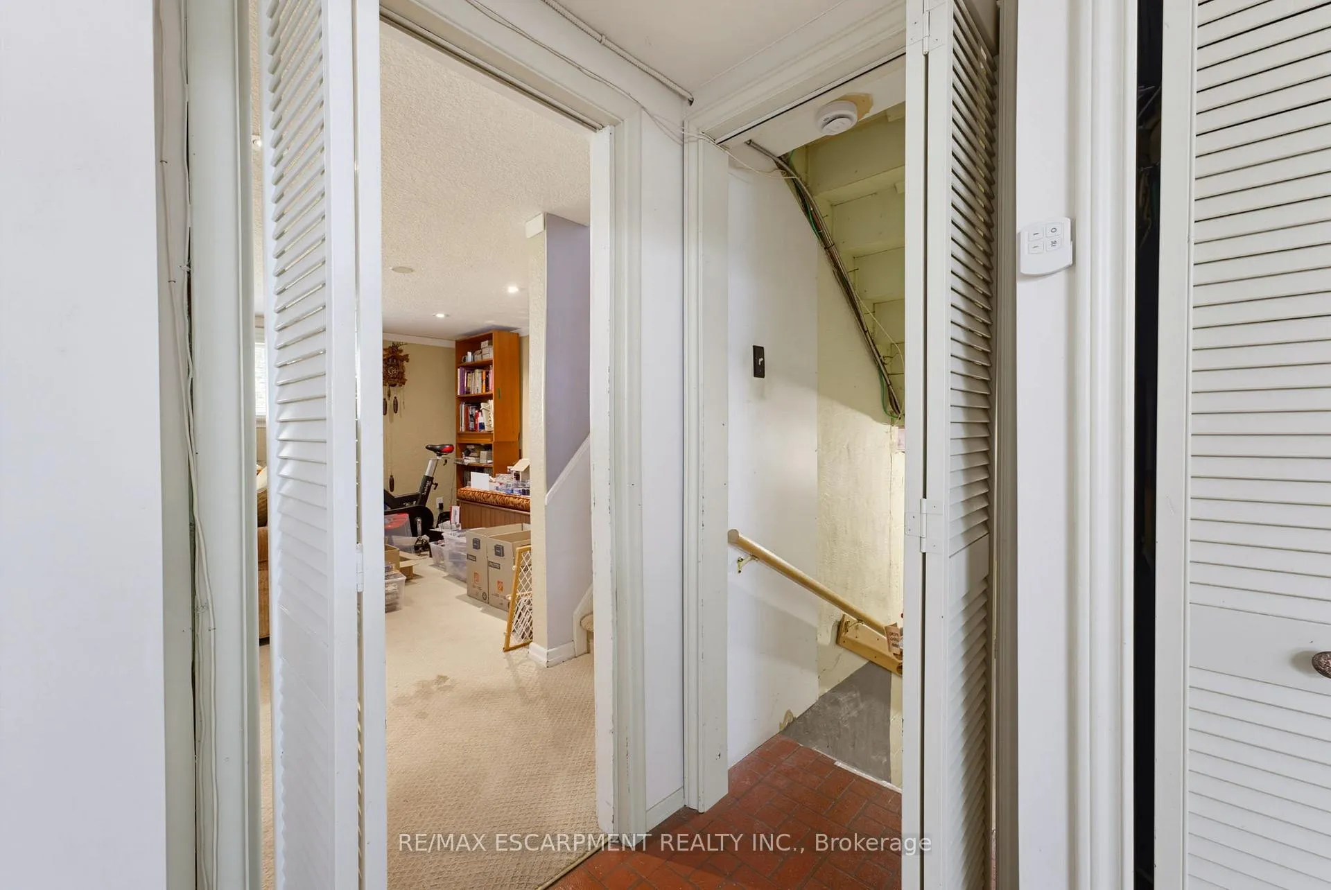 Photo 26 of 320 River Side Drive, Oakville, Central — HOMEH