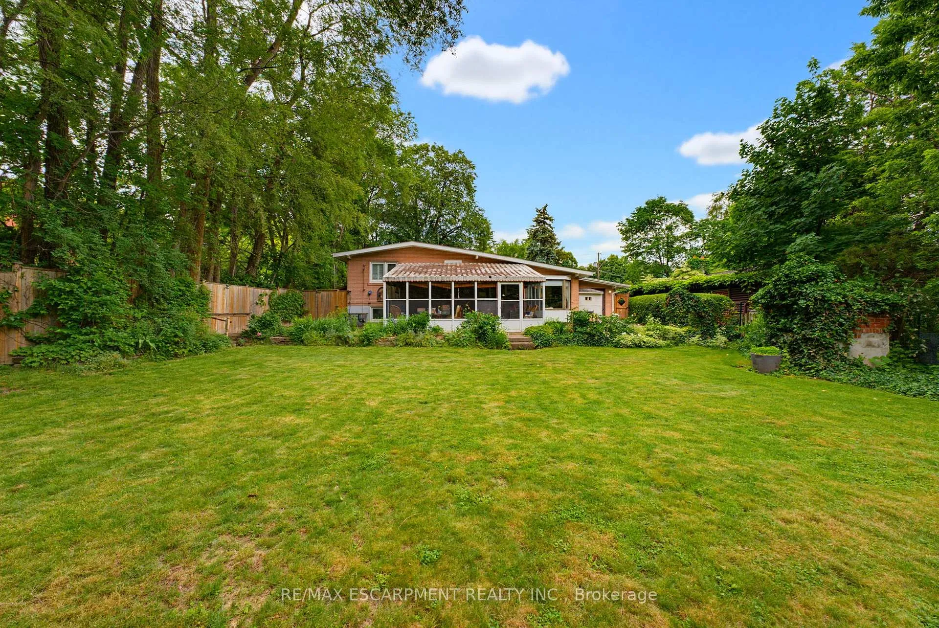 Photo 38 of 320 River Side Drive, Oakville, Central — HOMEH