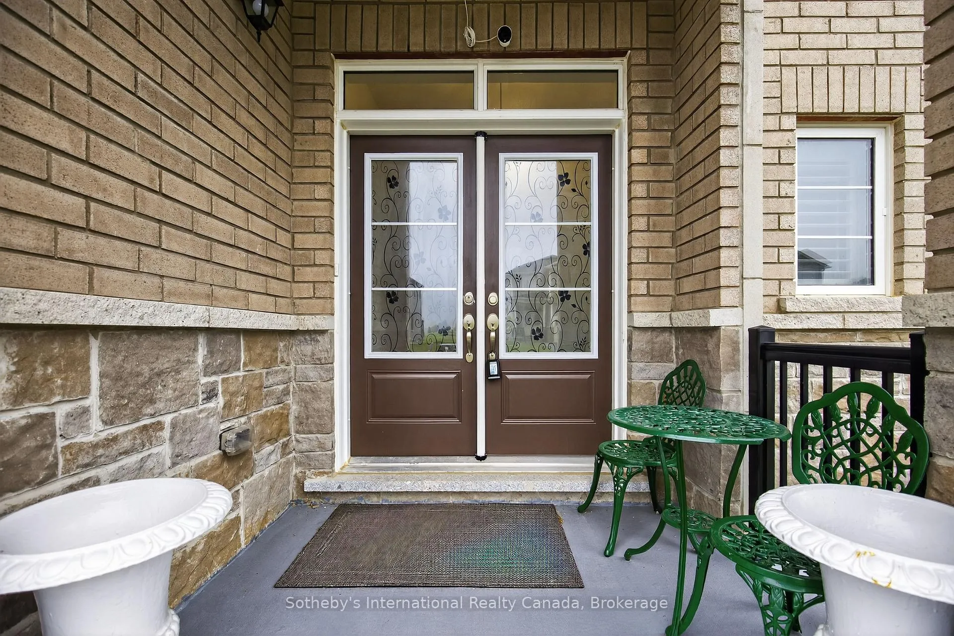 Photo 2 of 5 Middleton Drive, Wasaga Beach — HOMEH