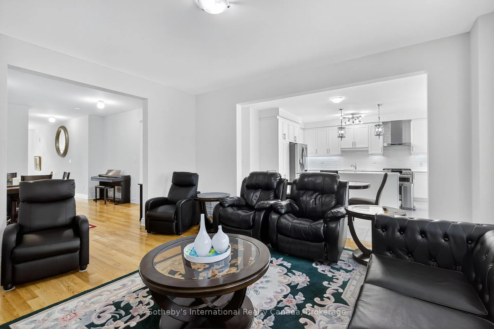 Photo 10 of 5 Middleton Drive, Wasaga Beach — HOMEH