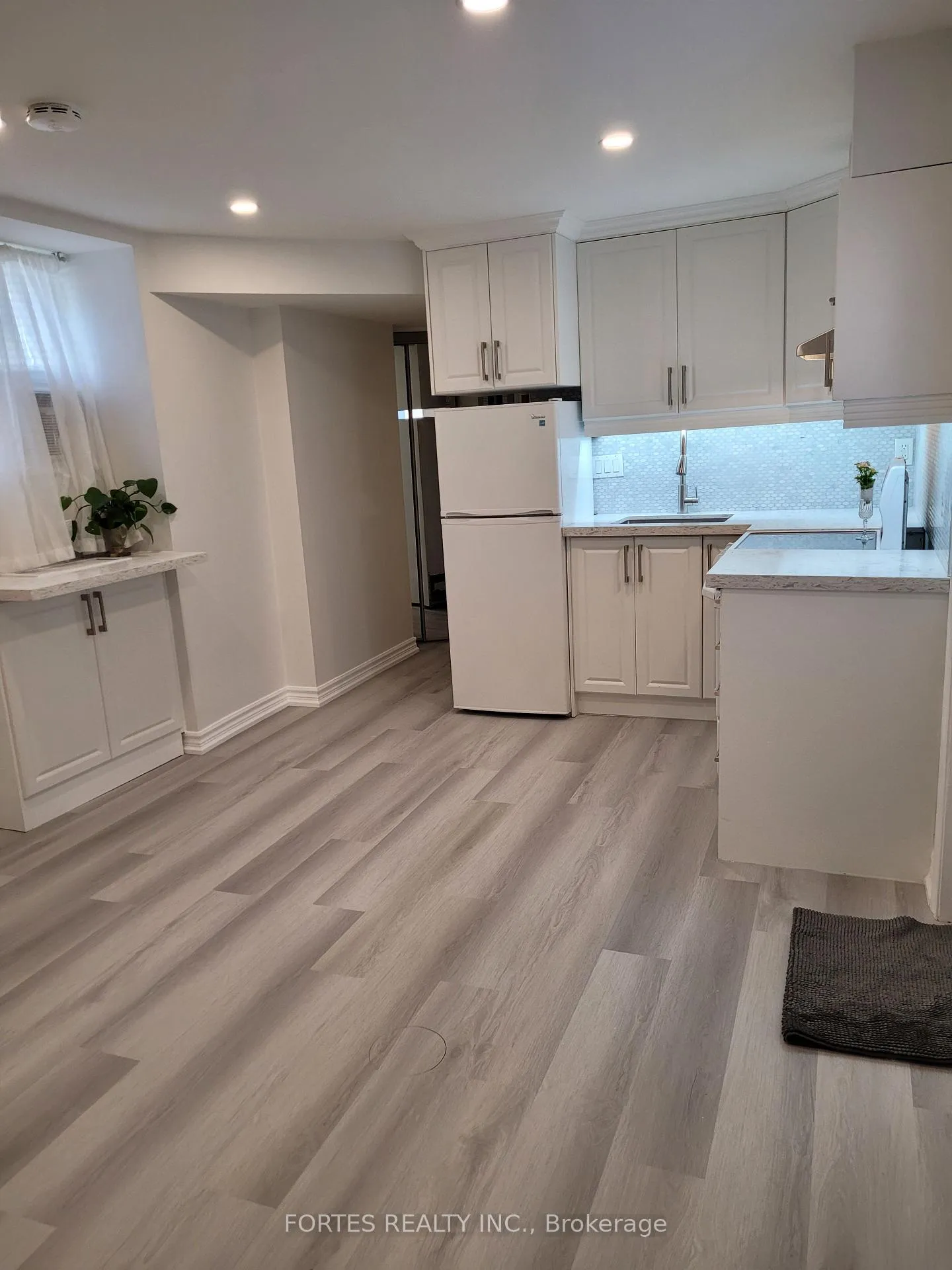 Photo 2 of Unit 1A, 62 High Park Boulevard, Toronto, High Park-Swansea — HOMEH