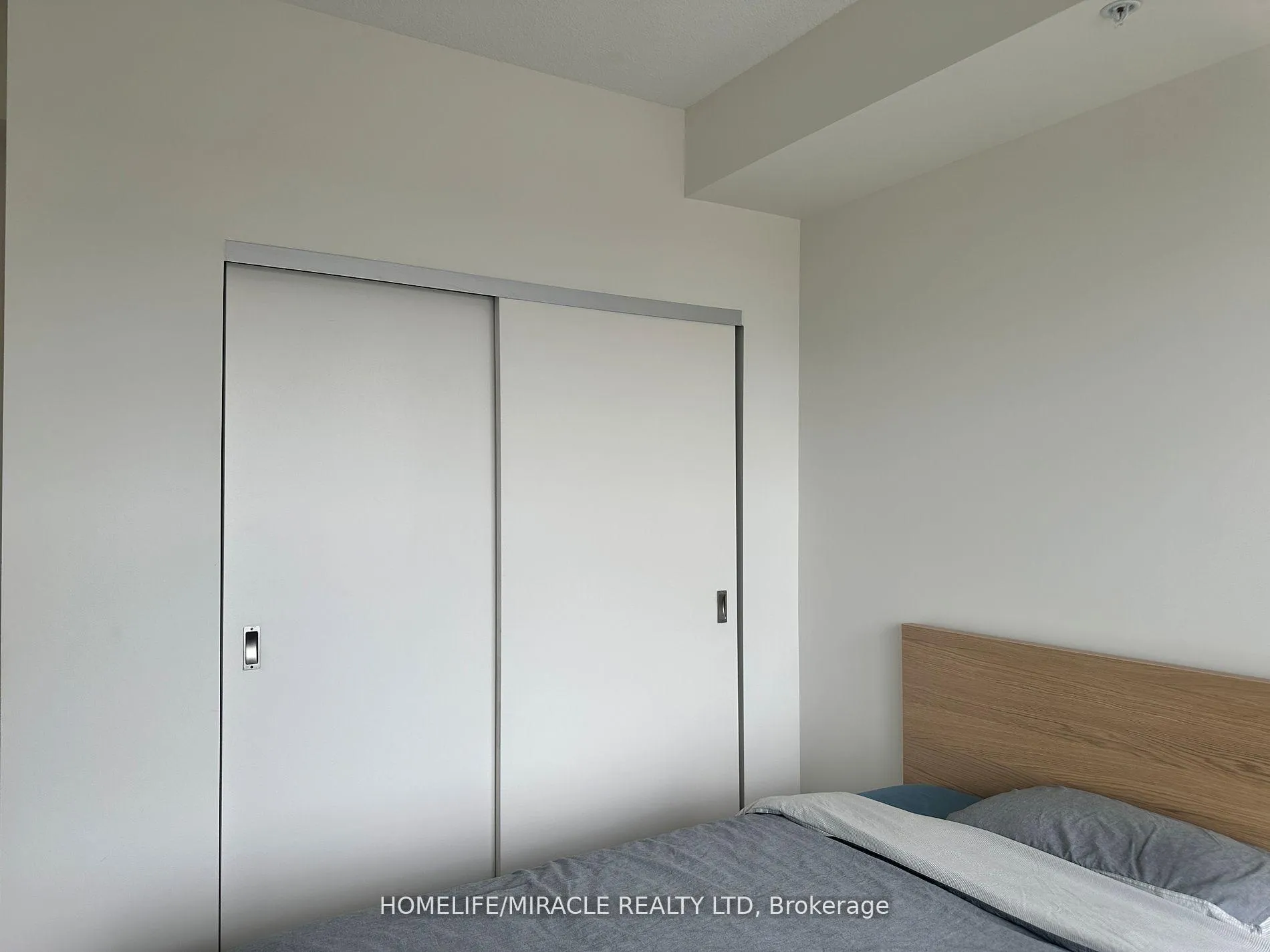 Photo 13 of Unit 1103, 128 King Street, Waterloo, Downtown Waterloo — HOMEH