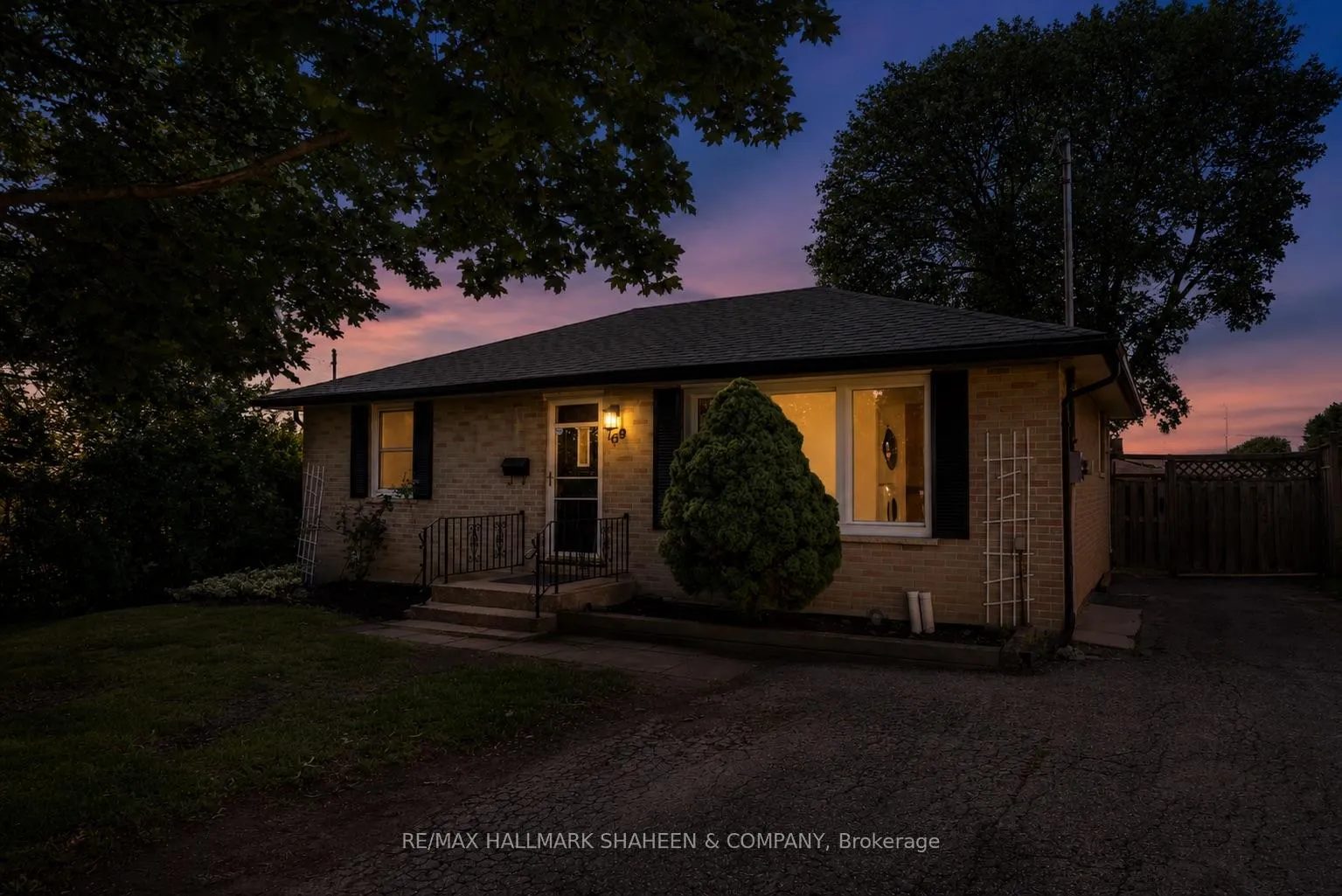 Photo 2 of 769 Tennyson Avenue, Oshawa, Donevan — HOMEH