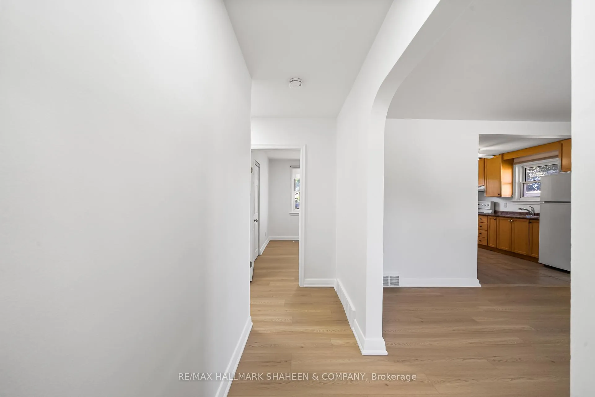 Photo 4 of 769 Tennyson Avenue, Oshawa, Donevan — HOMEH