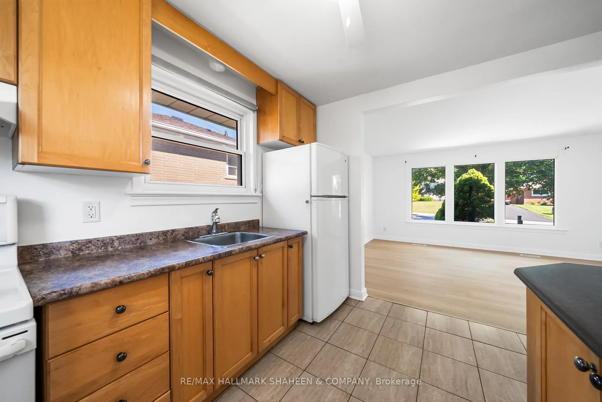 Photo 12 of 769 Tennyson Avenue, Oshawa, Donevan — HOMEH