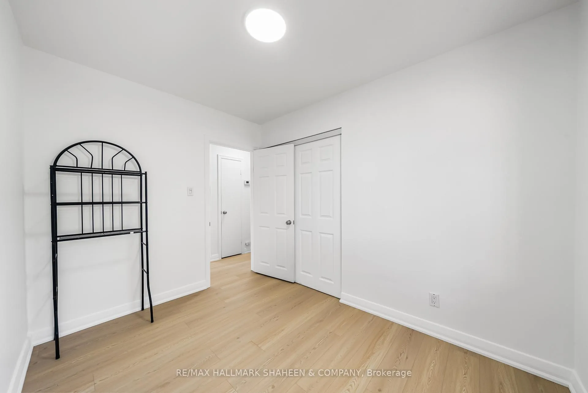 Photo 14 of 769 Tennyson Avenue, Oshawa, Donevan — HOMEH