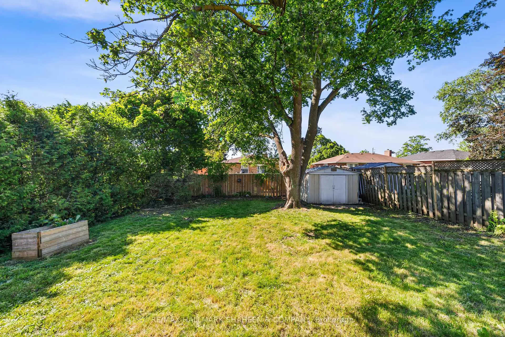Photo 38 of 769 Tennyson Avenue, Oshawa, Donevan — HOMEH