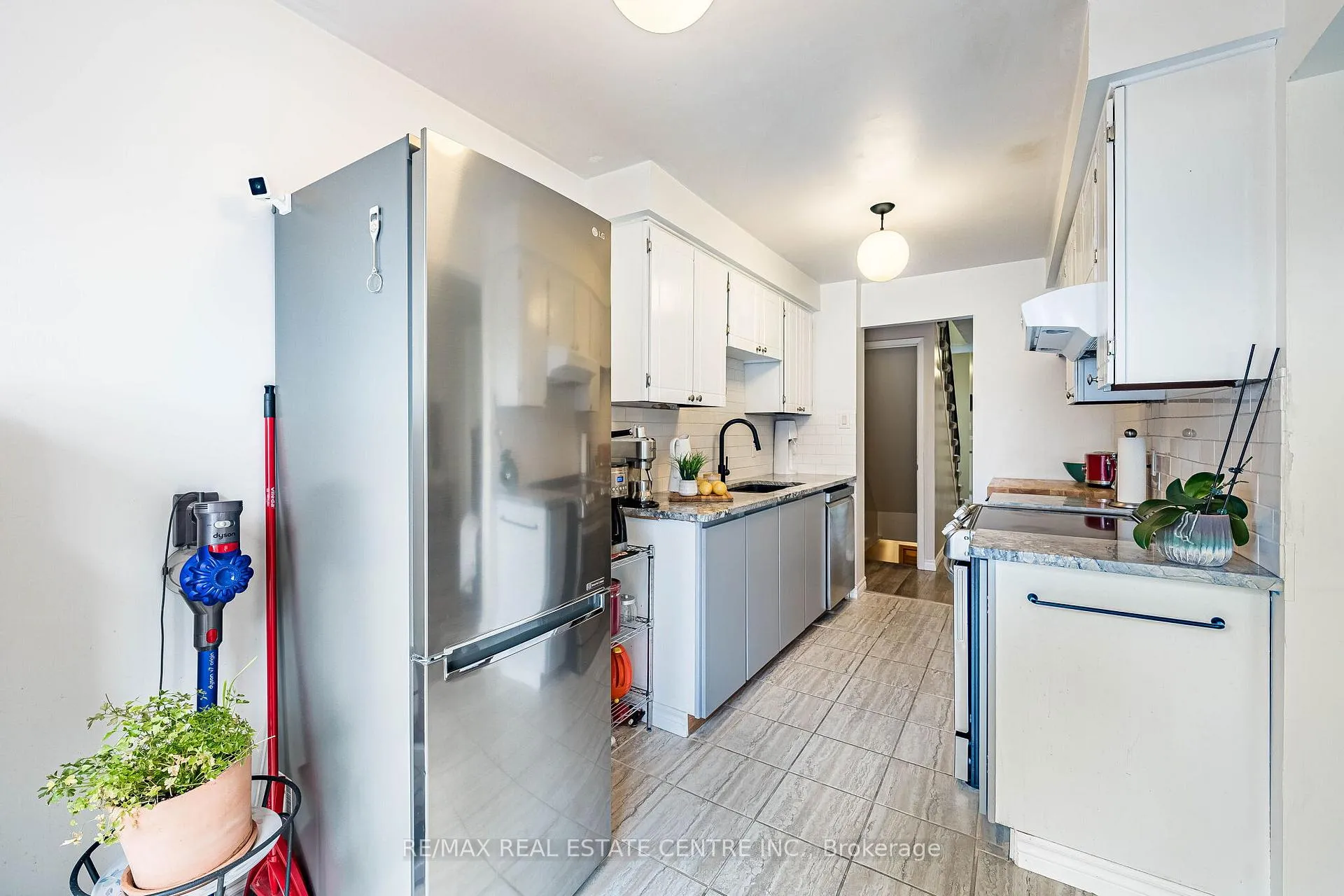 Photo 20 of 72 Malabar Crescent, Brampton, Central Park — HOMEH