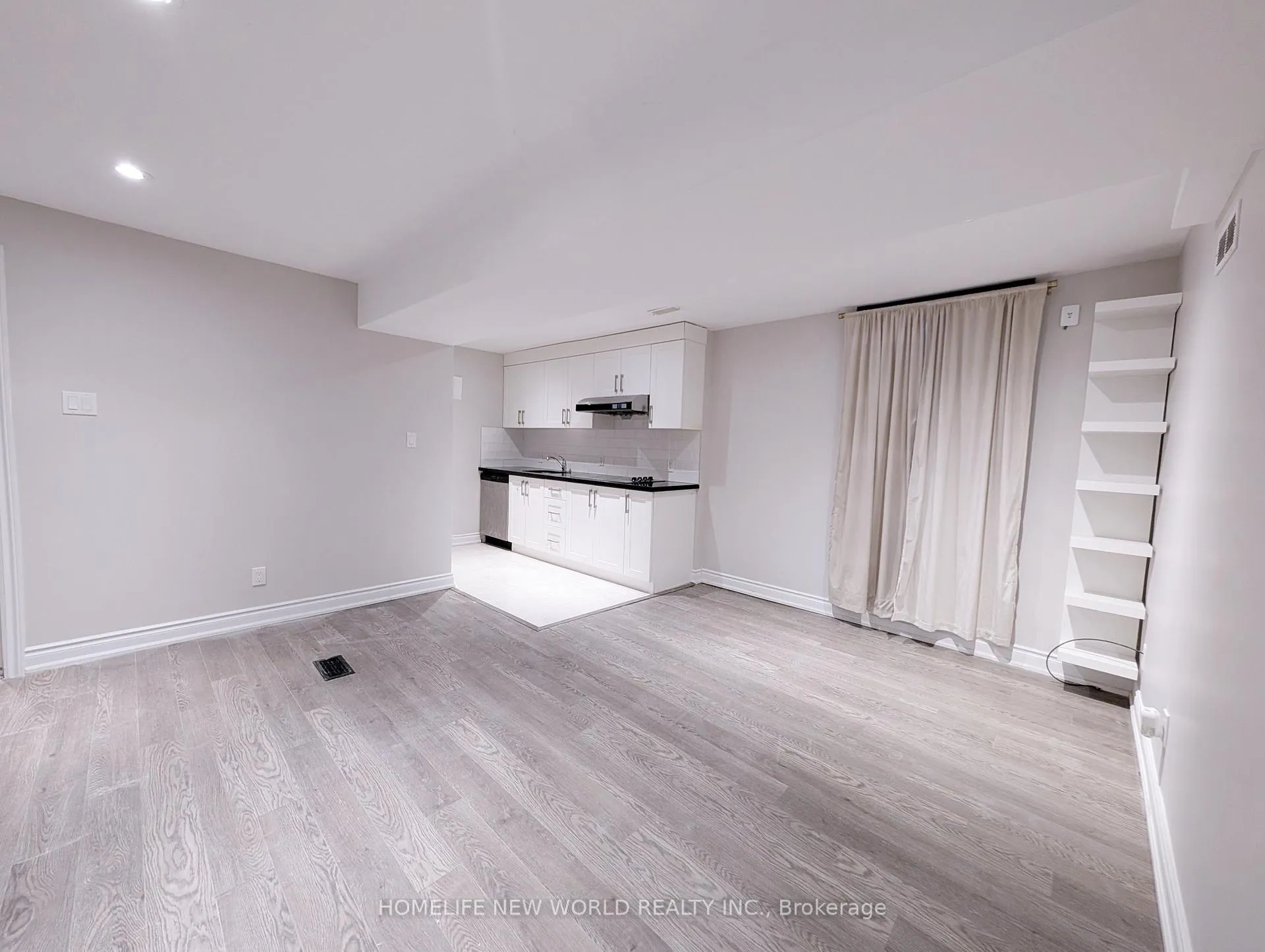 Photo 7 of Unit Lower, 10 Dixon Avenue, Toronto, The Beaches — HOMEH