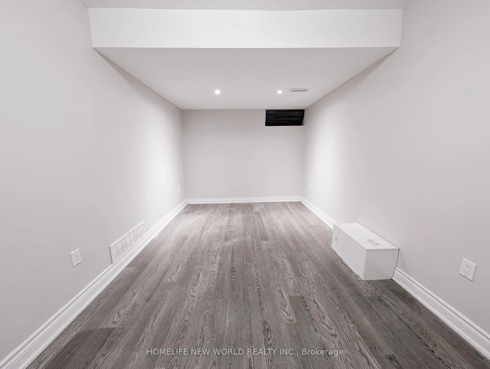 Photo 13 of Unit Lower, 10 Dixon Avenue, Toronto, The Beaches — HOMEH