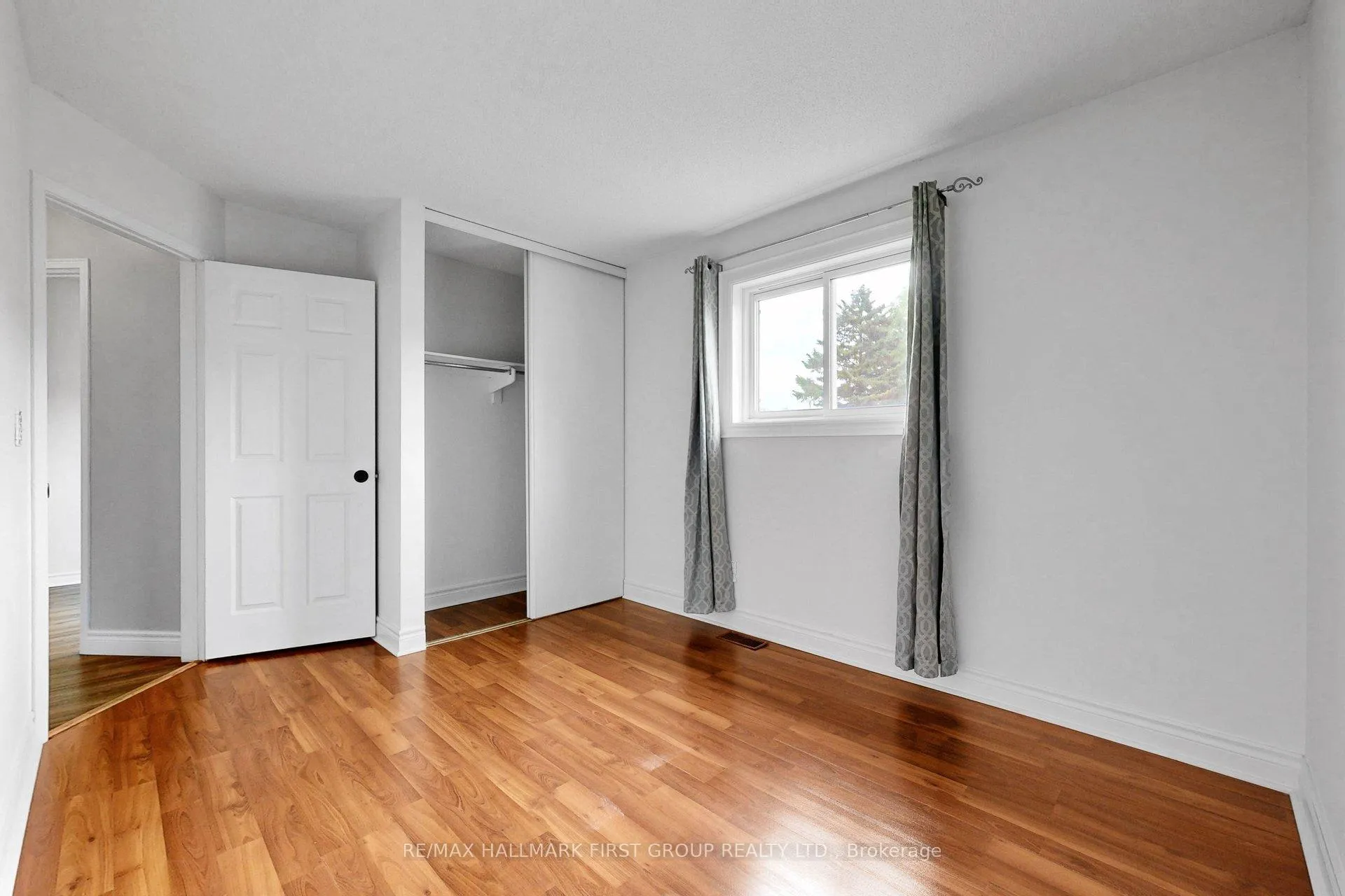 Photo 10 of Unit Upper, 1443 Connery Crescent, Oshawa, Lakeview — HOMEH