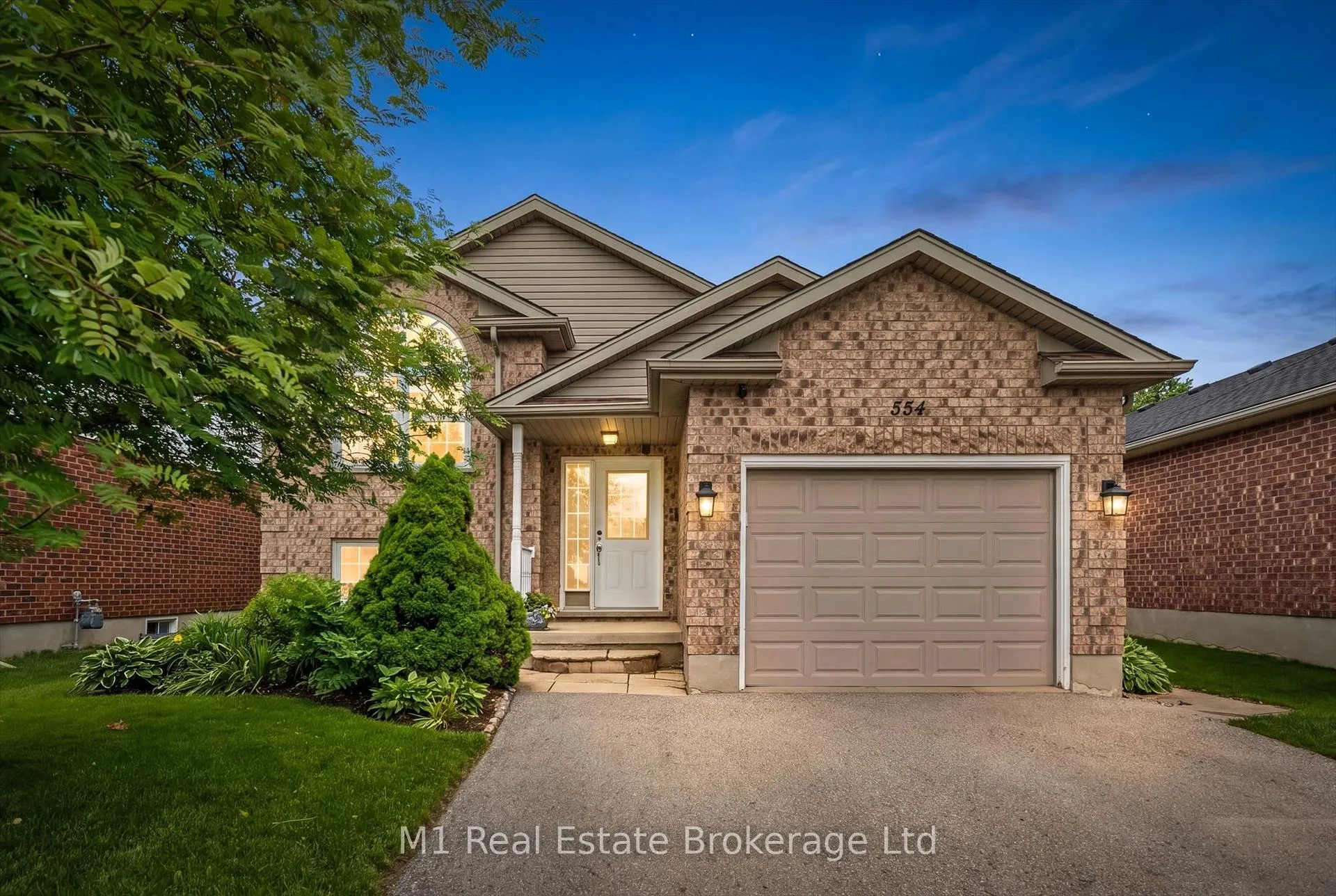 Front of 584 Mctavish Street