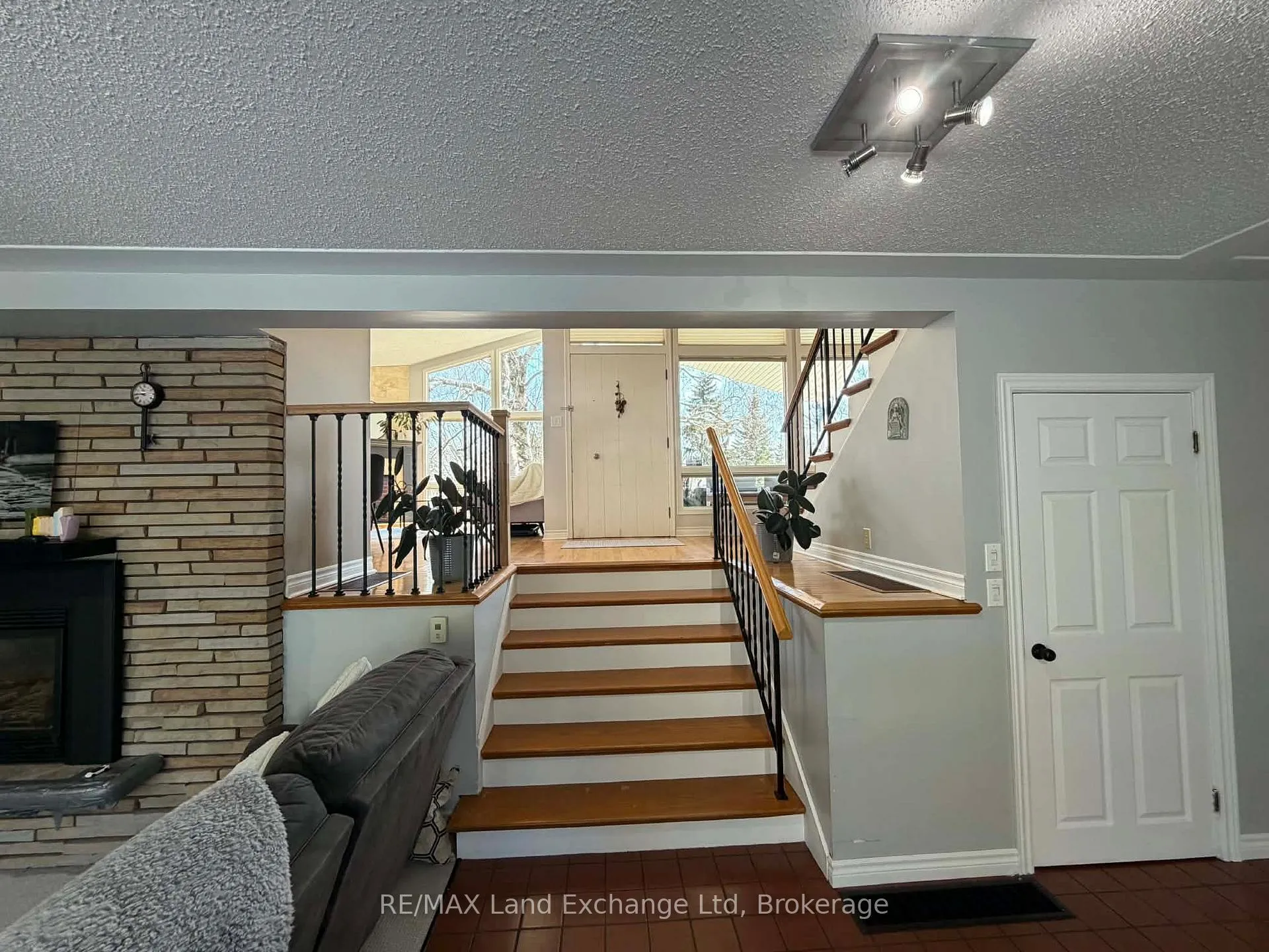Photo 9 of 320 Summit Drive, North Huron, Wingham — HOMEH