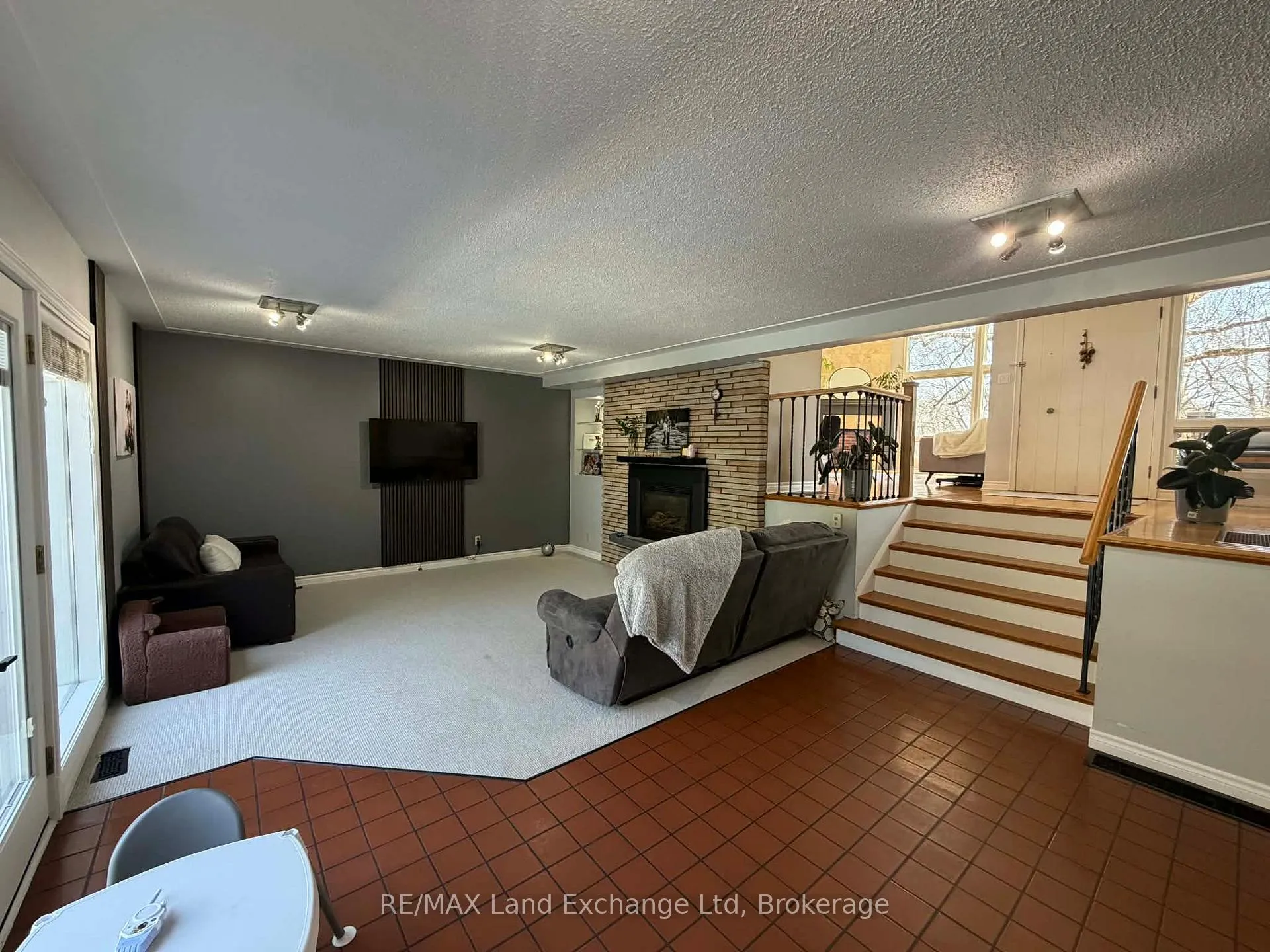 Photo 19 of 320 Summit Drive, North Huron, Wingham — HOMEH