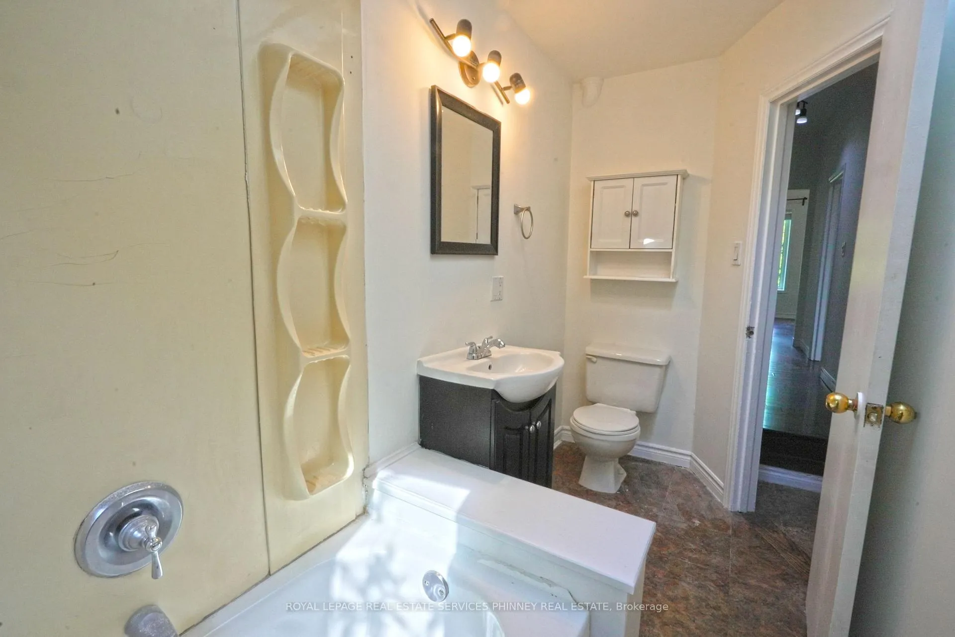 Photo 9 of Unit 2, 65 Liberty Street, Hamilton, Corktown — HOMEH