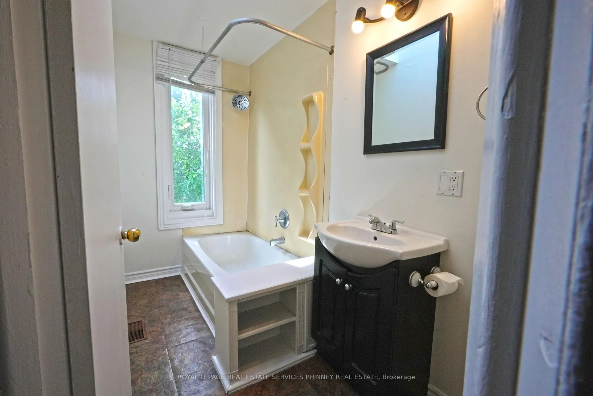 Photo 10 of Unit 2, 65 Liberty Street, Hamilton, Corktown — HOMEH