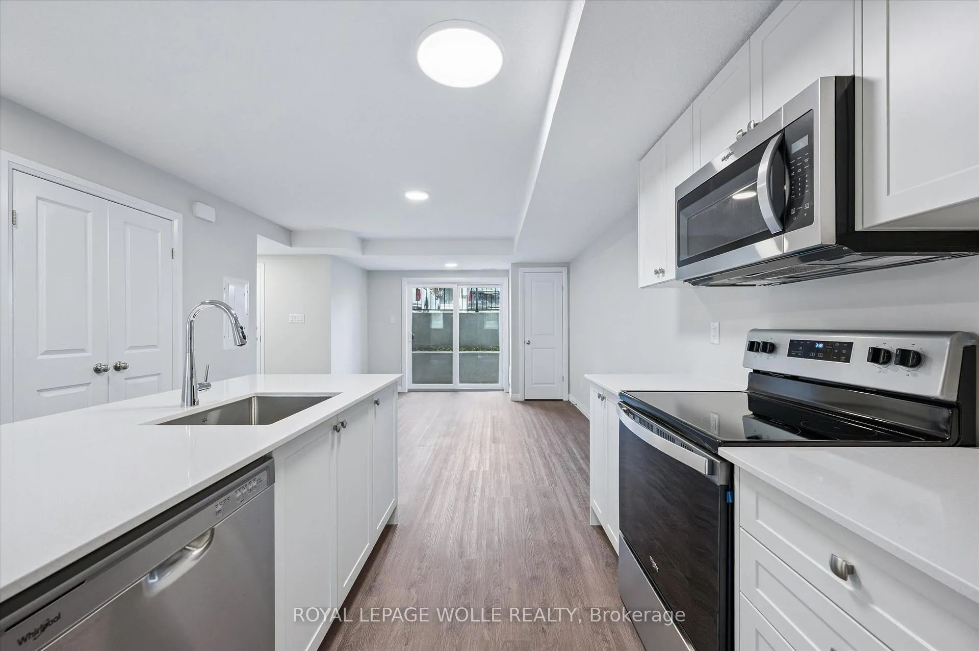 Photo 9 of Unit D13, 410 Northfield Drive W, Waterloo, Colonial Acres — HOMEH