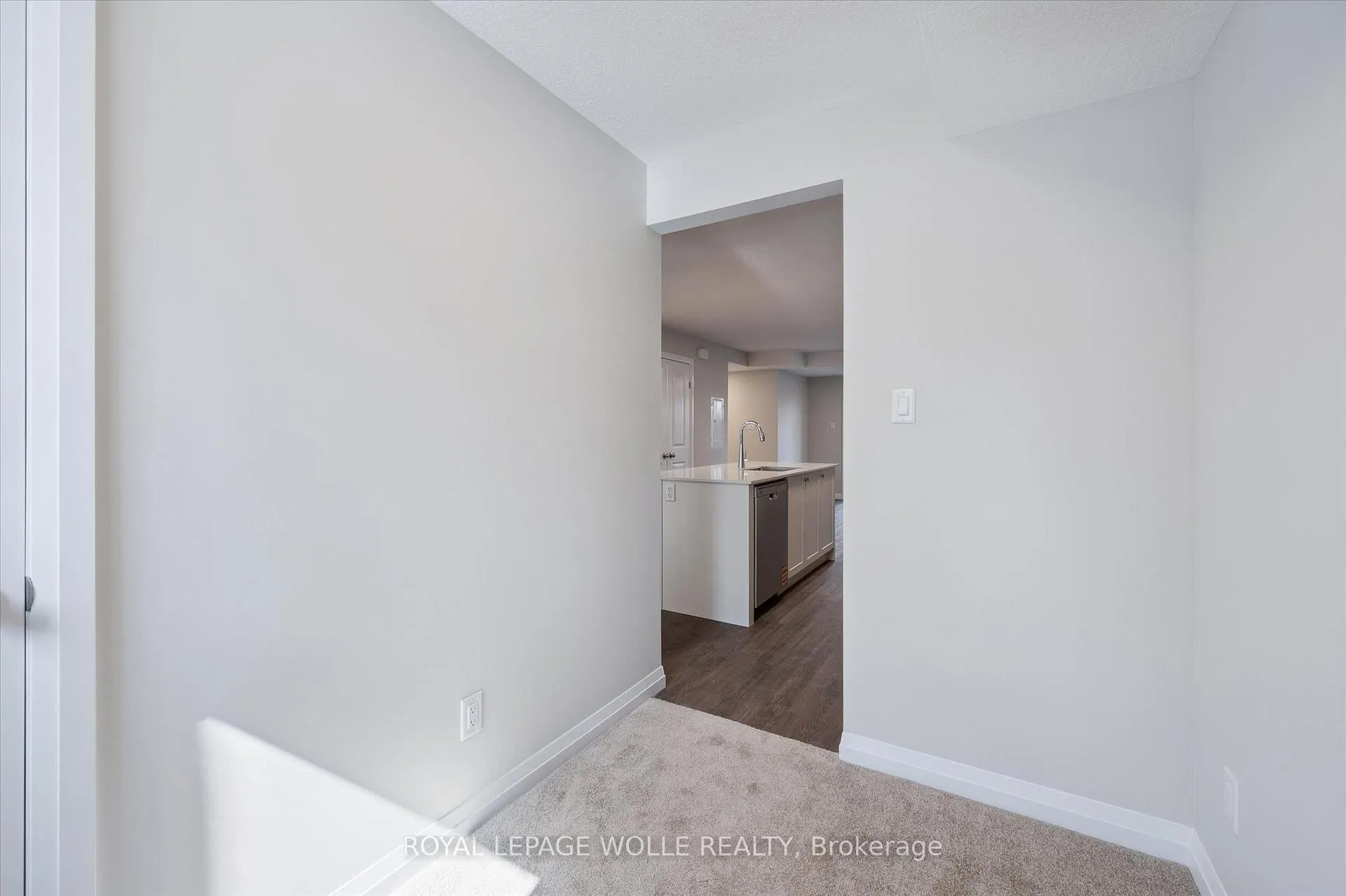 Photo 20 of Unit D13, 410 Northfield Drive W, Waterloo, Colonial Acres — HOMEH