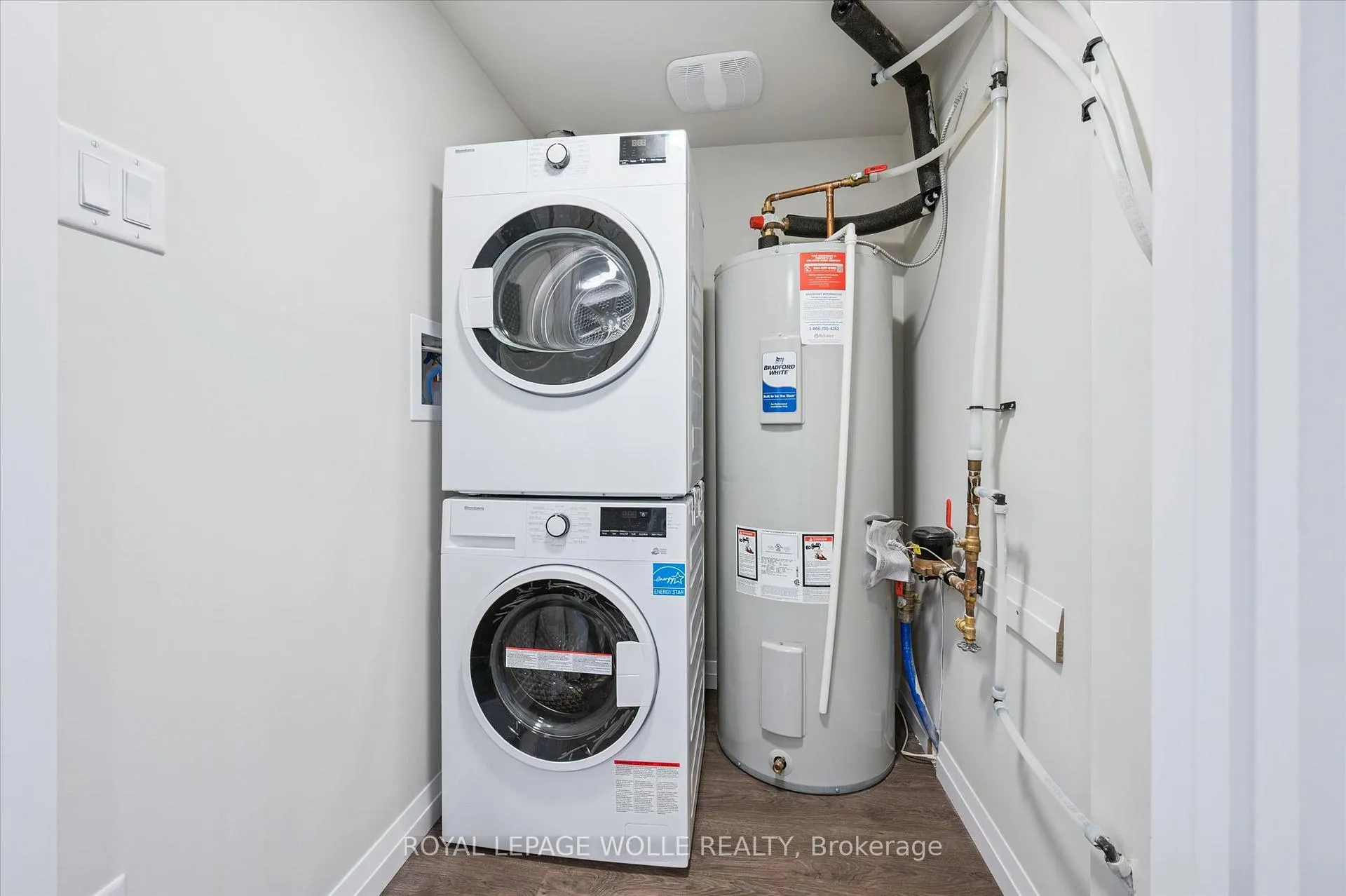 Photo 22 of Unit D13, 410 Northfield Drive W, Waterloo, Colonial Acres — HOMEH