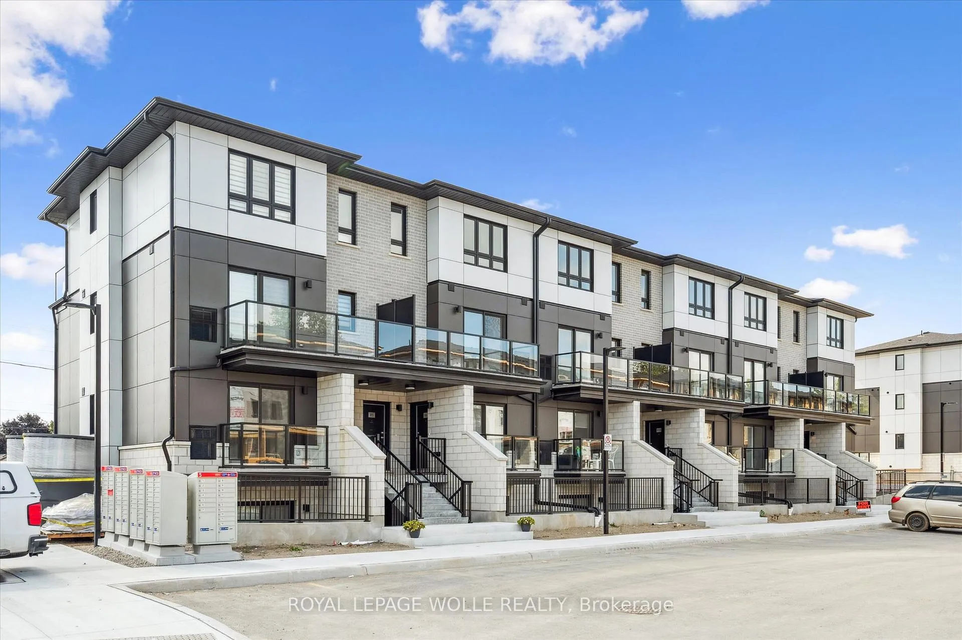 Photo 24 of Unit D13, 410 Northfield Drive W, Waterloo, Colonial Acres — HOMEH